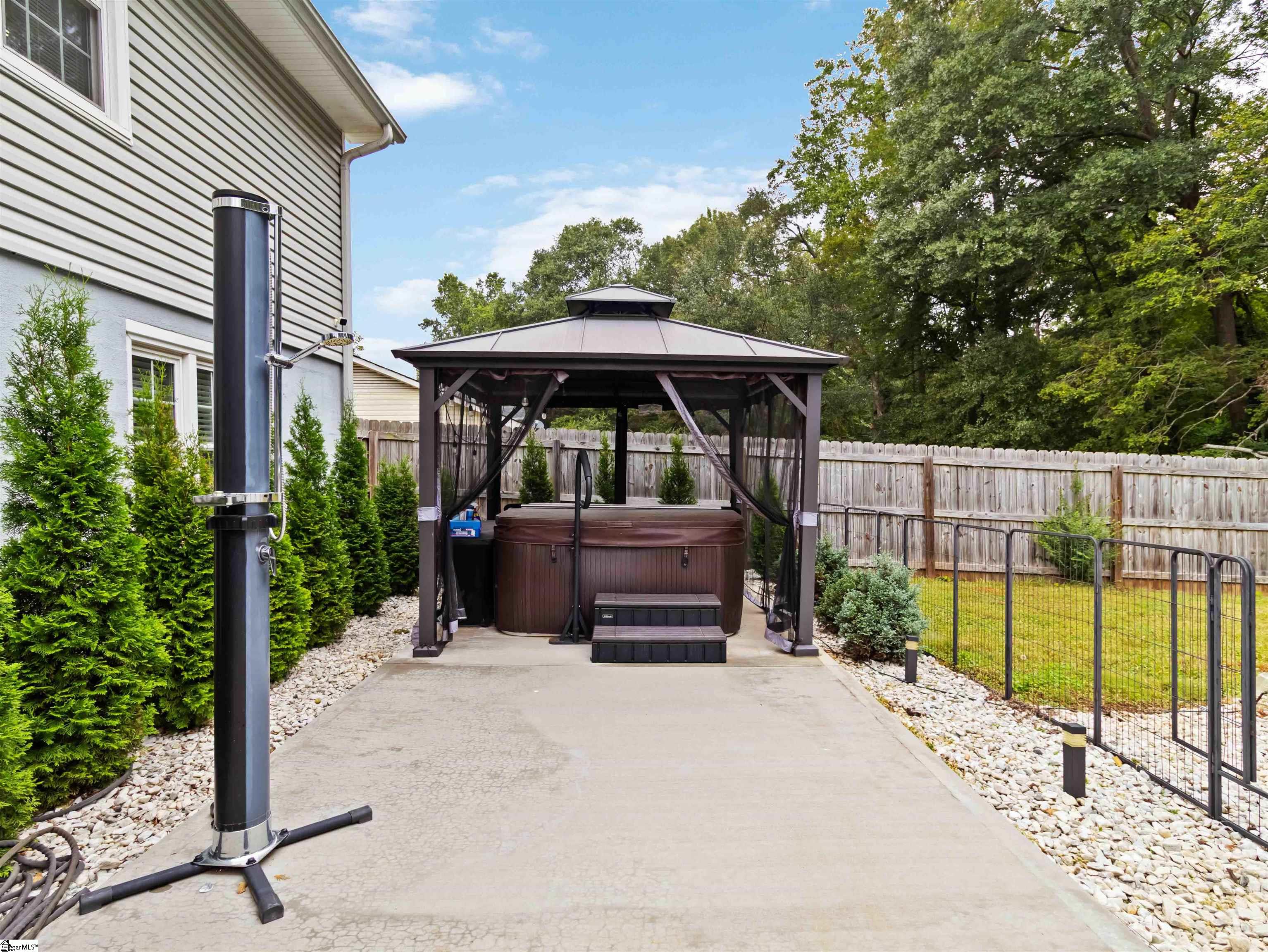 238 River Forest Drive Boiling Springs, SC 29316