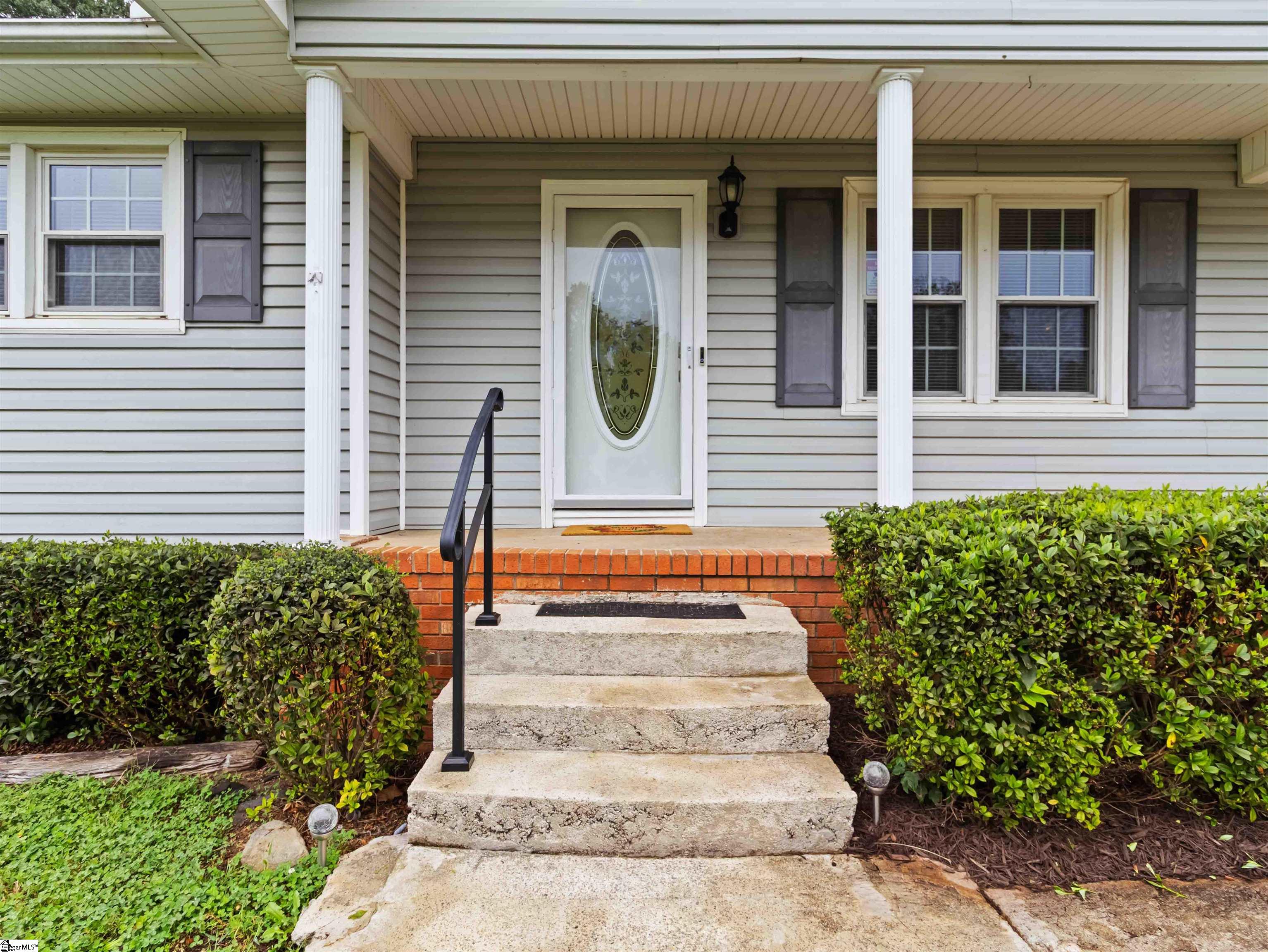 238 River Forest Drive Boiling Springs, SC 29316