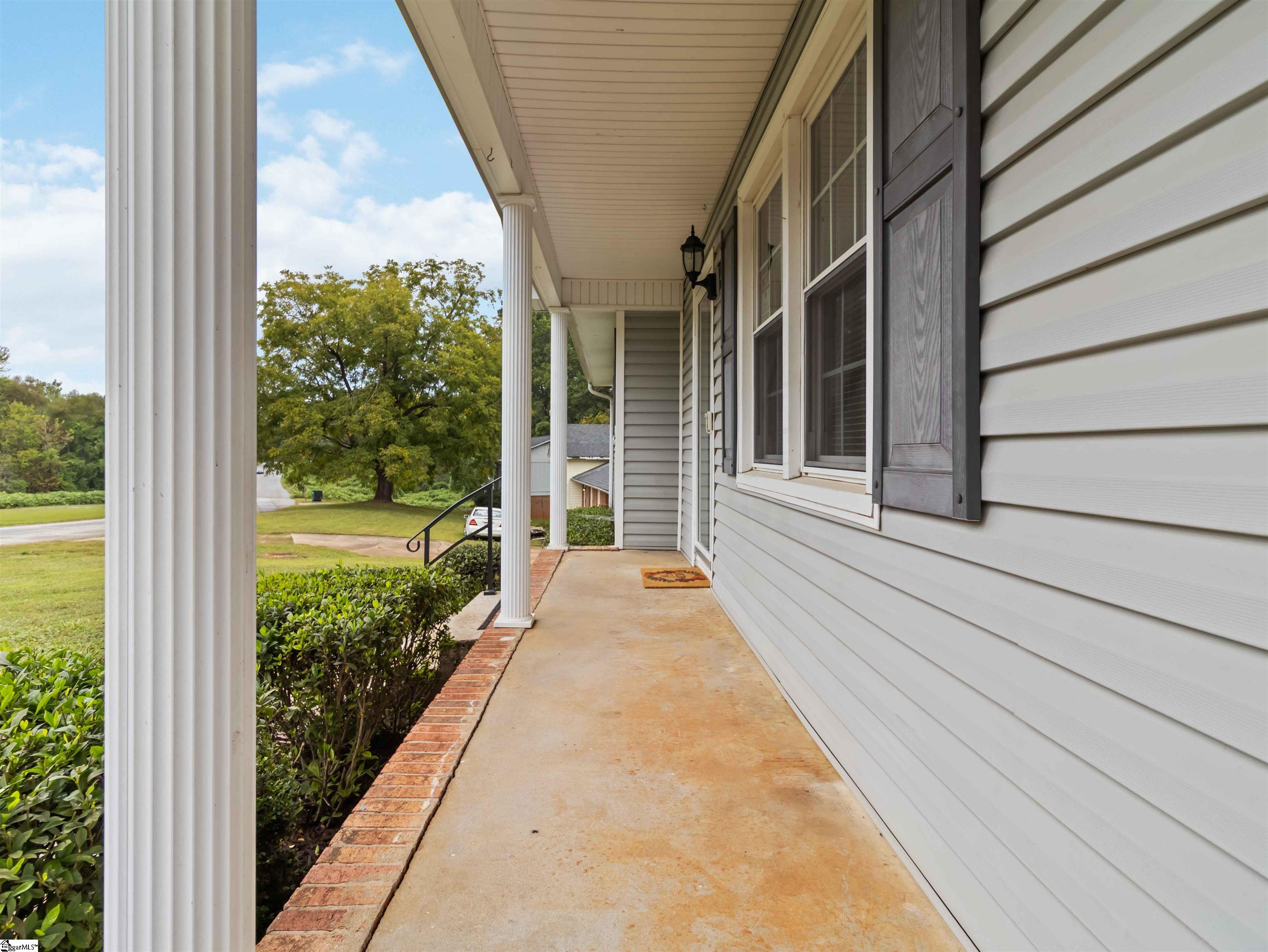 238 River Forest Drive Boiling Springs, SC 29316
