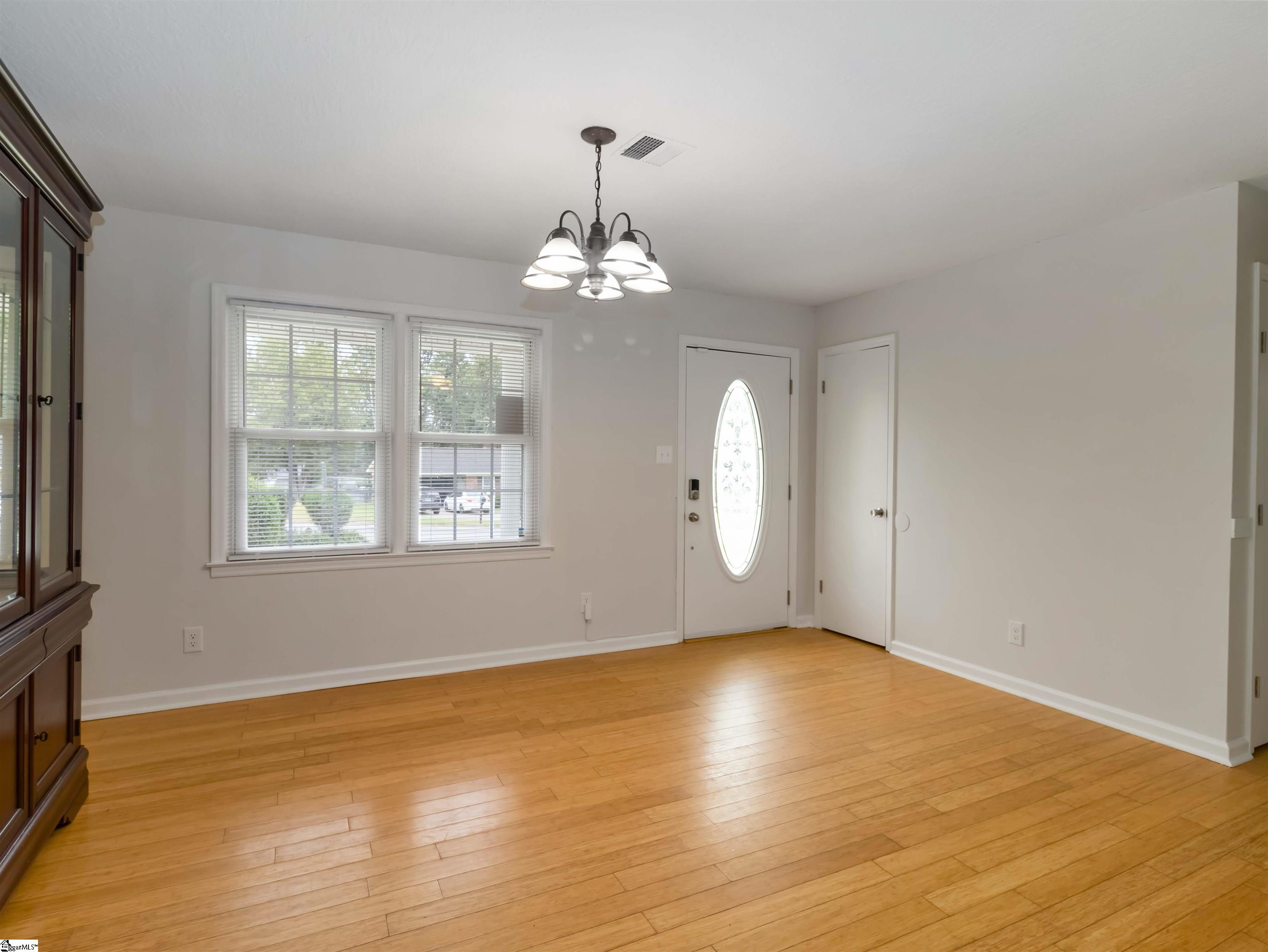 238 River Forest Drive Boiling Springs, SC 29316