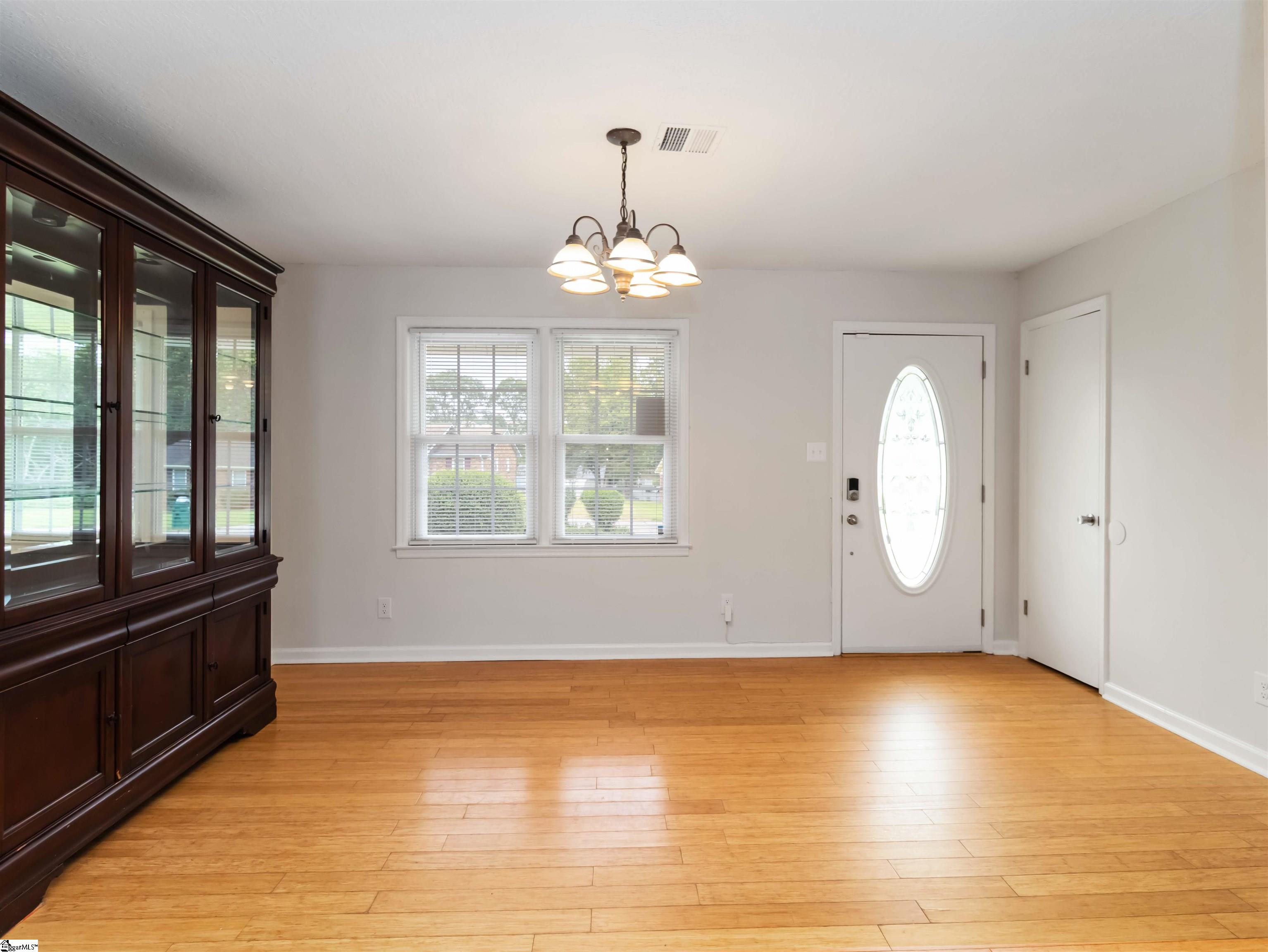 238 River Forest Drive Boiling Springs, SC 29316
