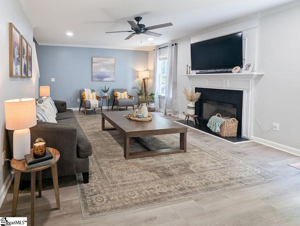 630 Fairview Lake Way Simpsonville, SC 29680