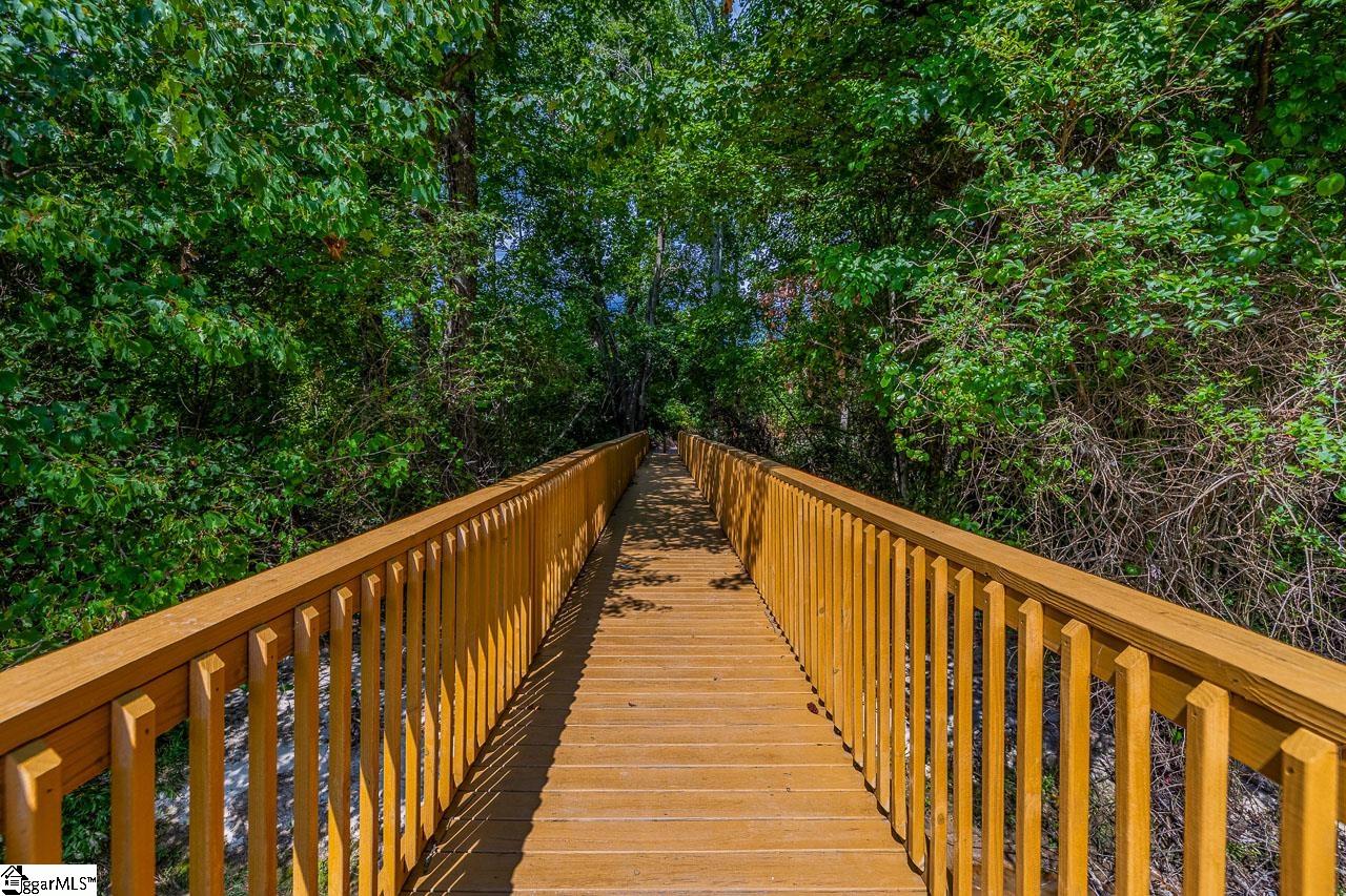 630 Fairview Lake Way Simpsonville, SC 29680