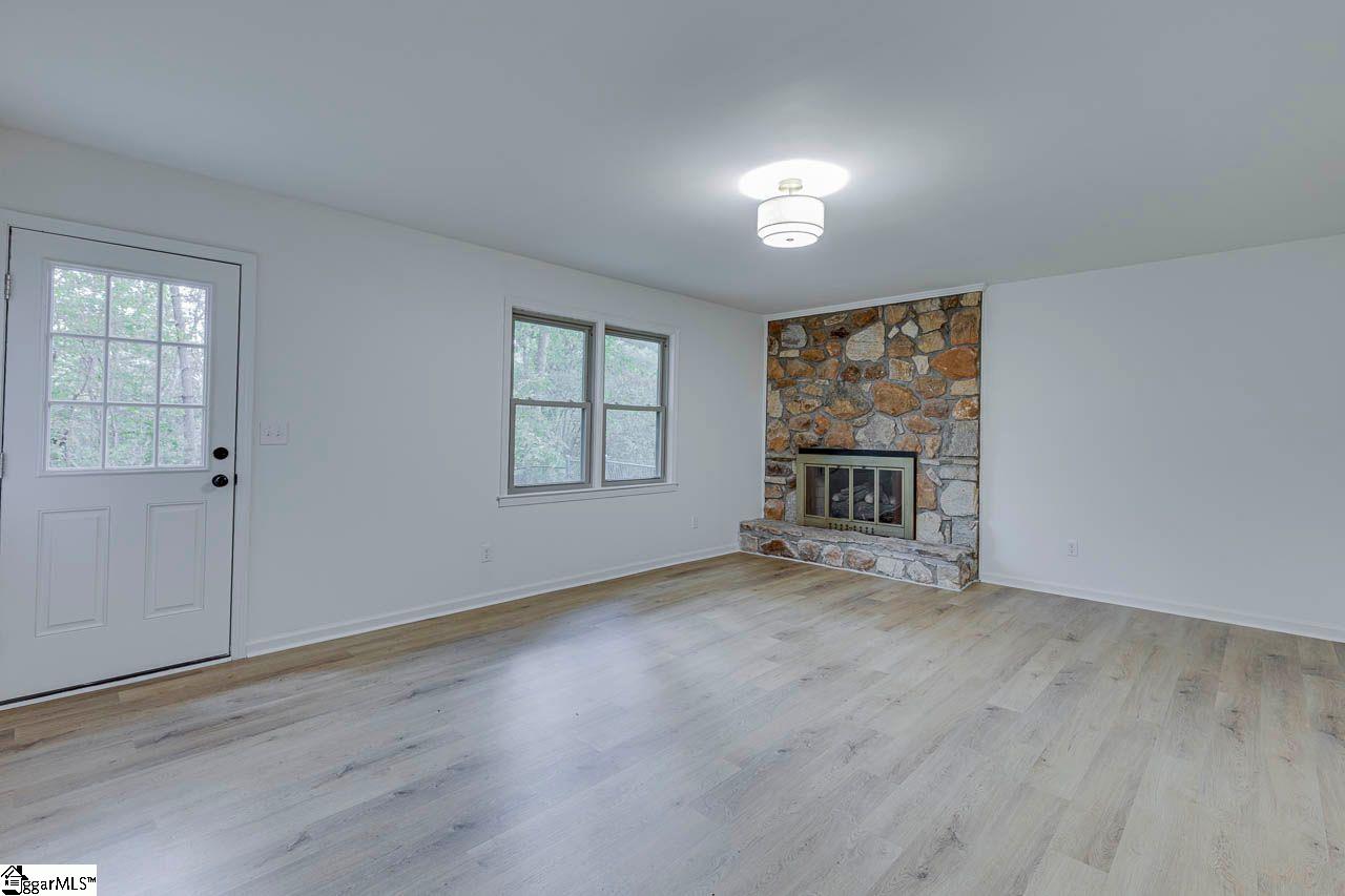 104 Stone Hedge Court Easley, SC 29642