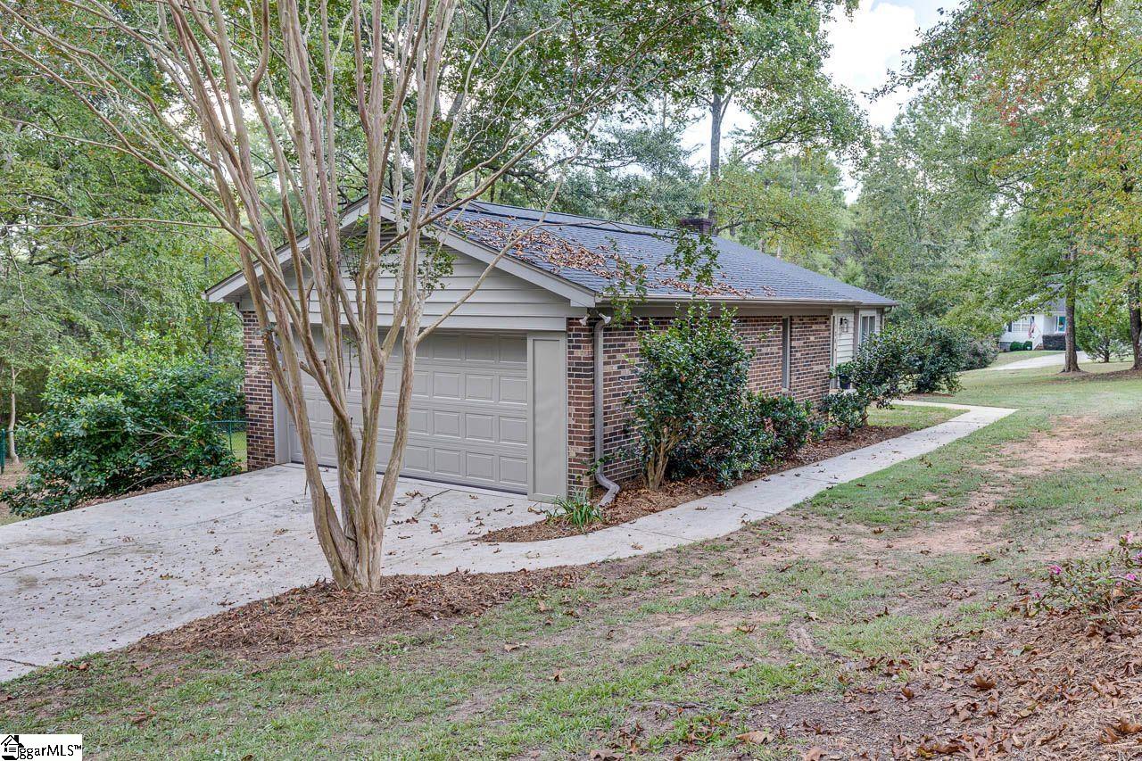 104 Stone Hedge Court Easley, SC 29642