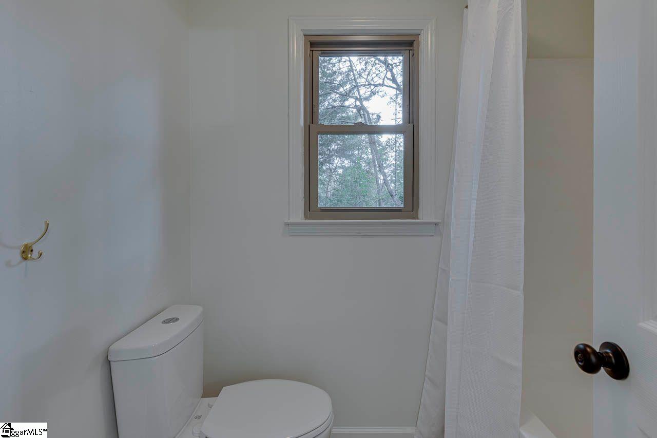 104 Stone Hedge Court Easley, SC 29642