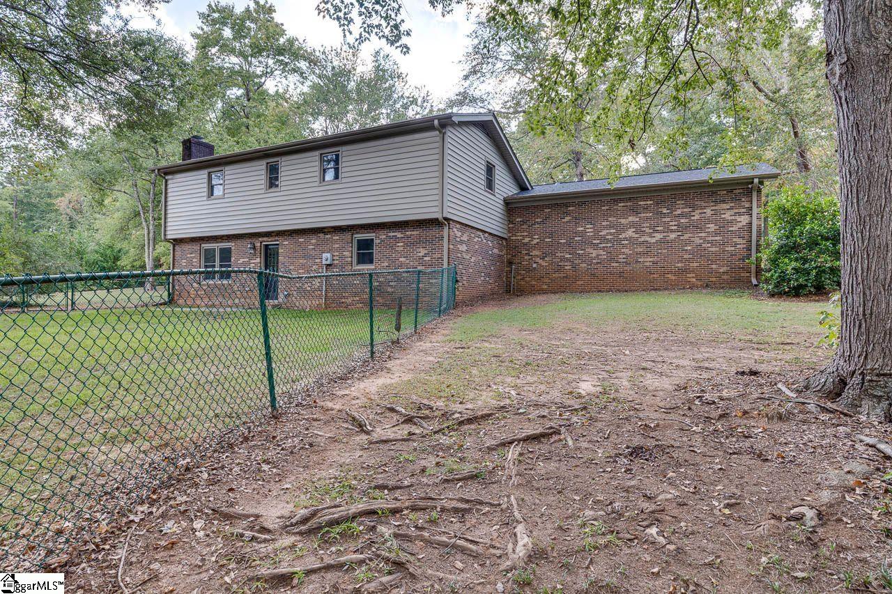 104 Stone Hedge Court Easley, SC 29642