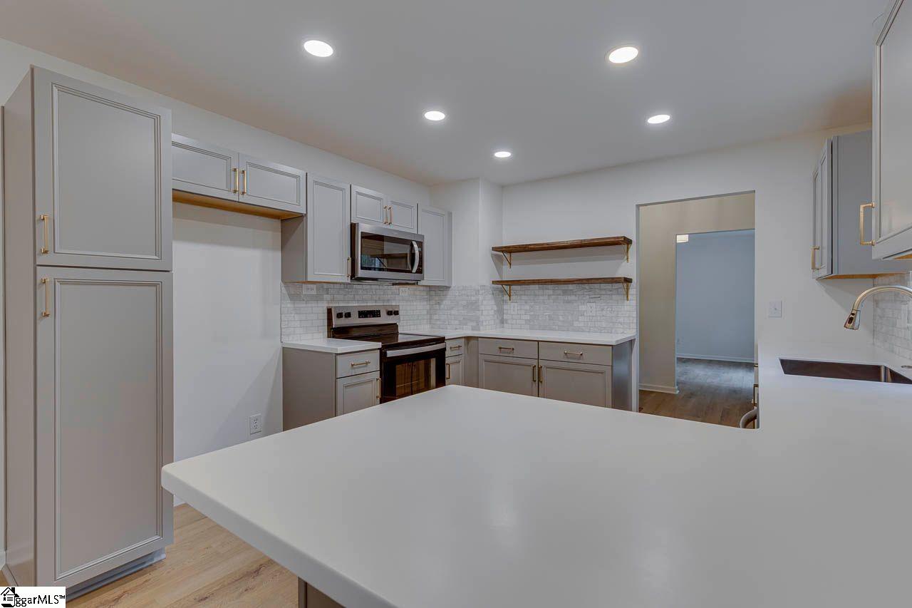 104 Stone Hedge Court Easley, SC 29642