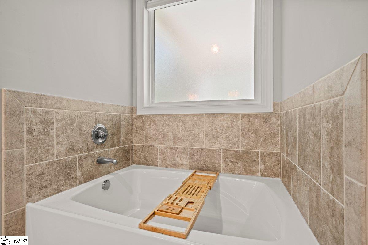5 Trollingwood Way Pelzer, SC 29669