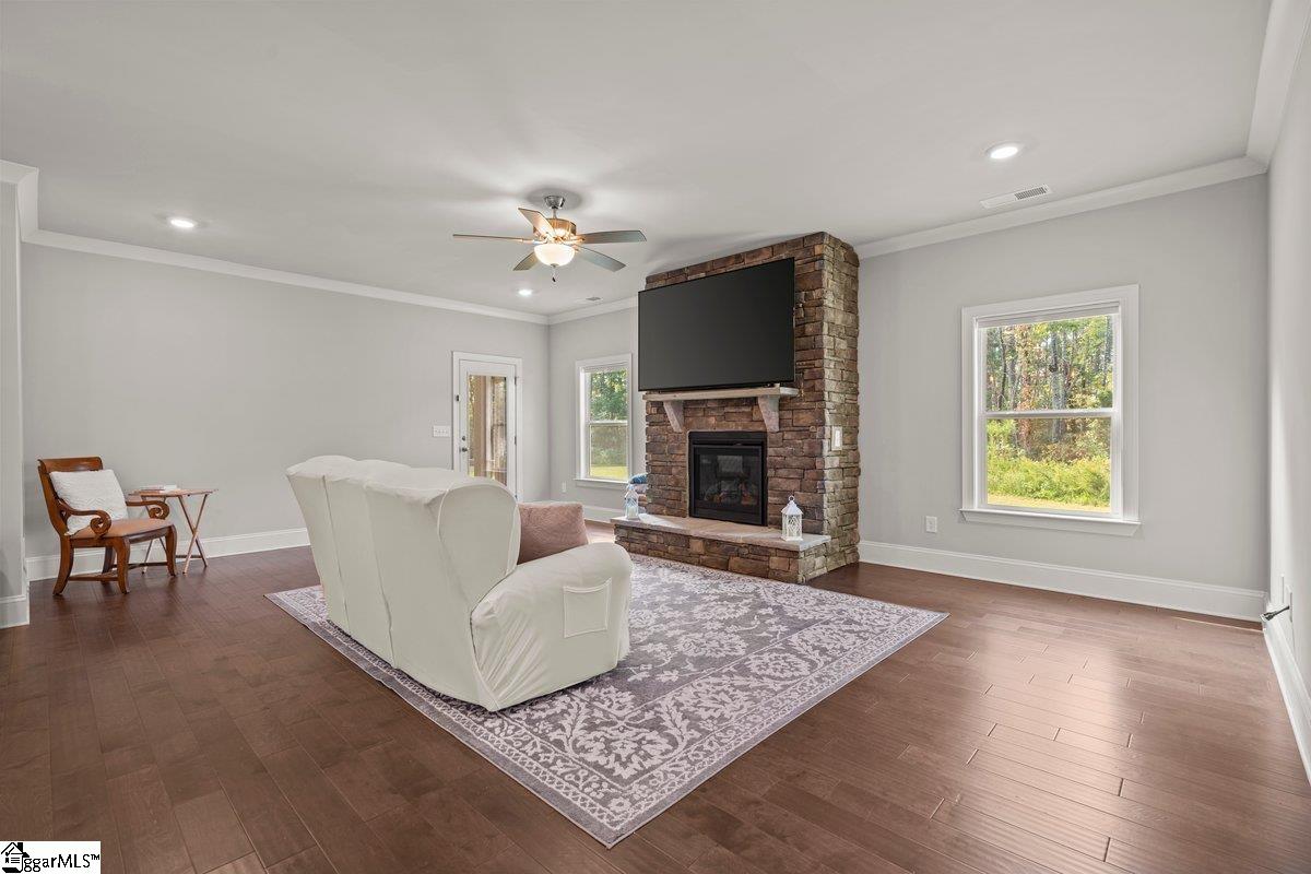 5 Trollingwood Way Pelzer, SC 29669