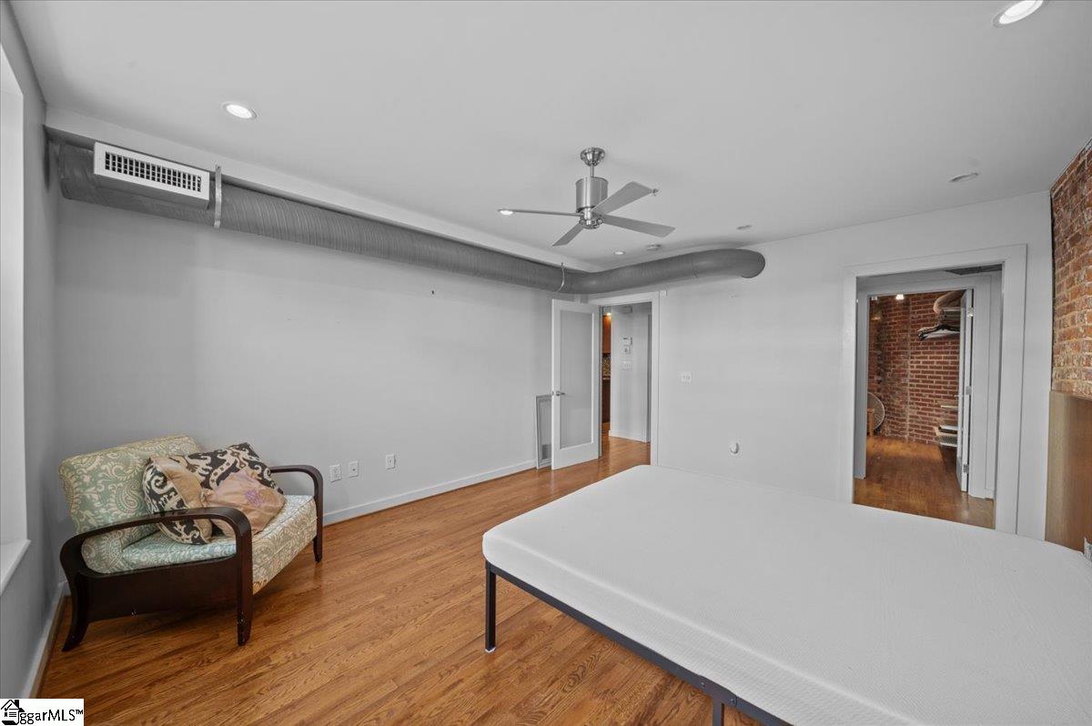 400 E Washington Street UNIT Unit 27 Greenville, SC 29601