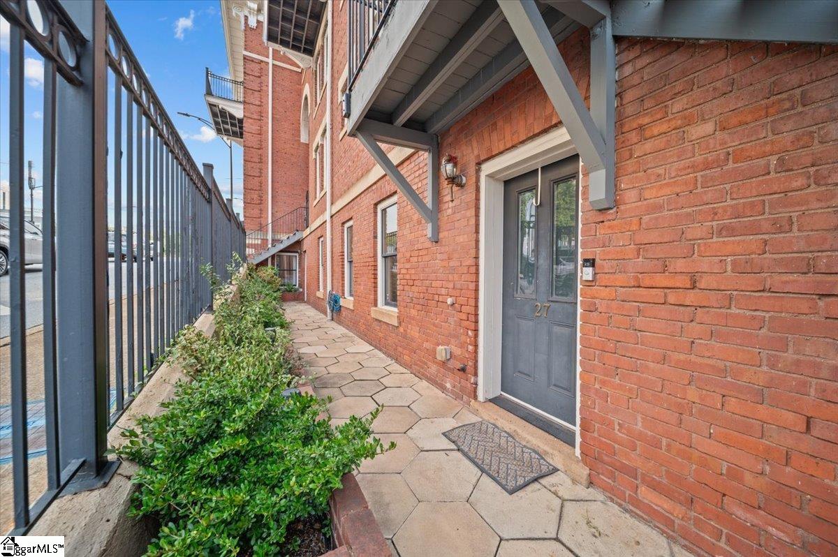 400 E Washington Street UNIT Unit 27 Greenville, SC 29601