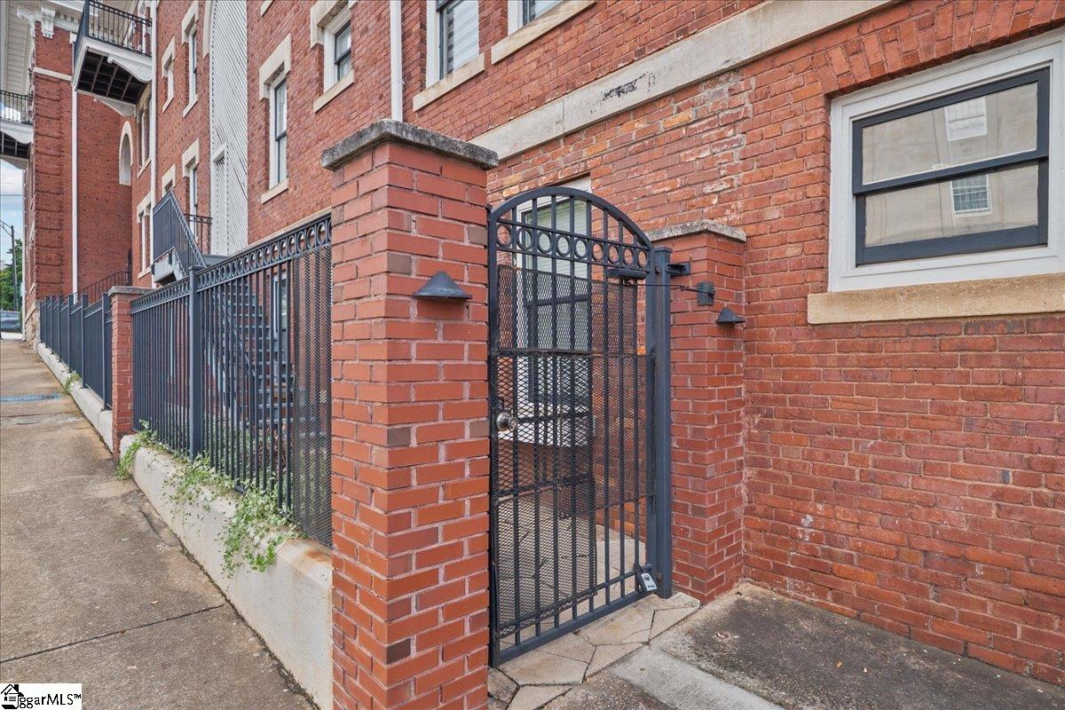 400 E Washington Street UNIT Unit 27 Greenville, SC 29601