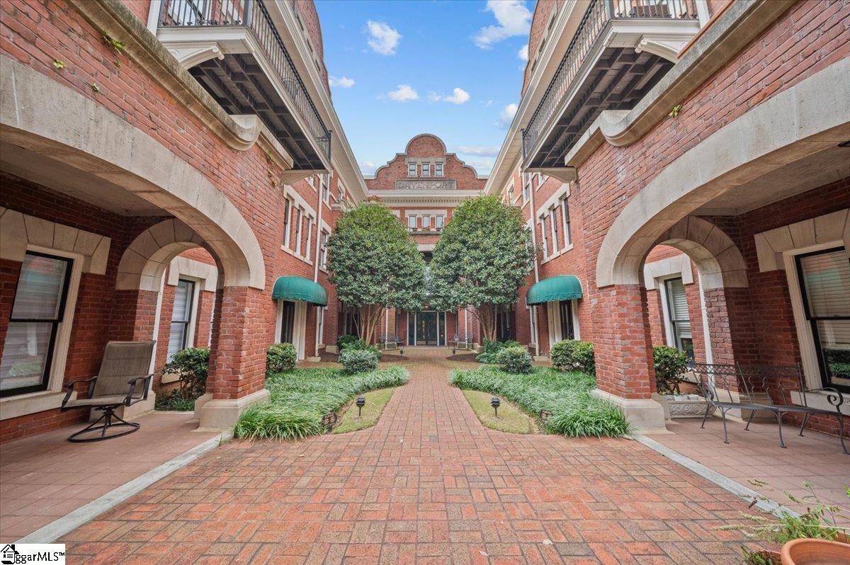 400 E Washington Street UNIT Unit 27 Greenville, SC 29601