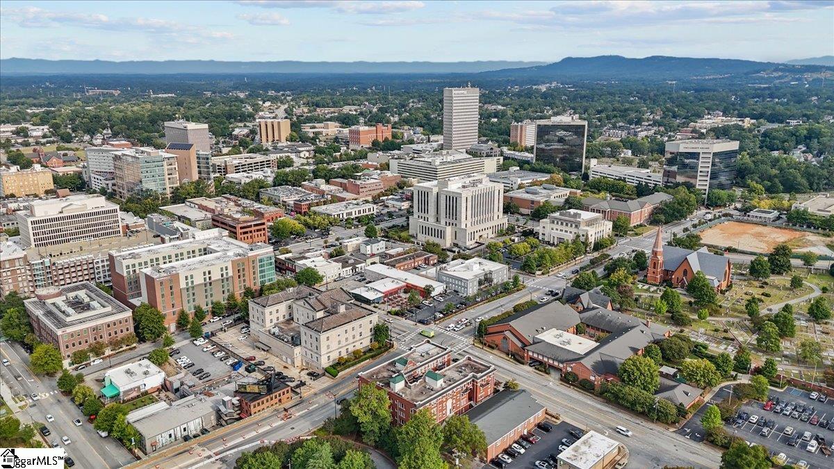 400 E Washington Street UNIT Unit 27 Greenville, SC 29601