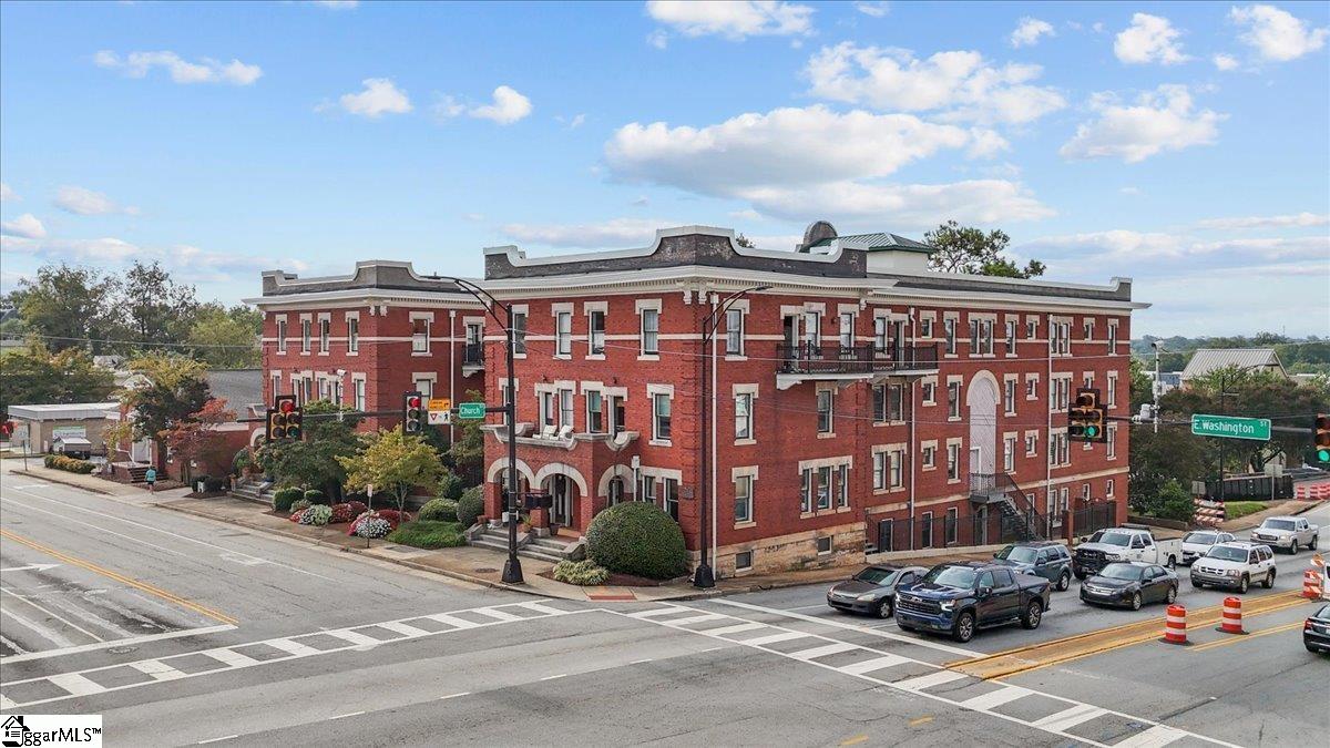 400 E Washington Street UNIT Unit 27 Greenville, SC 29601