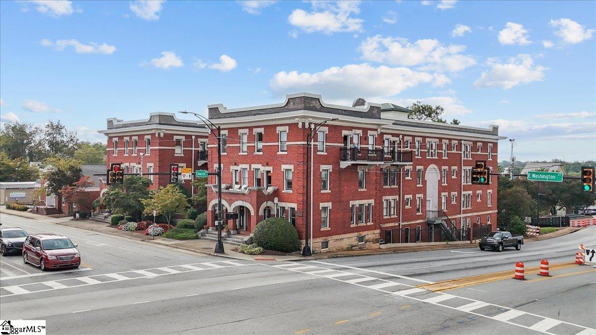 400 E Washington Street UNIT Unit 27 Greenville, SC 29601