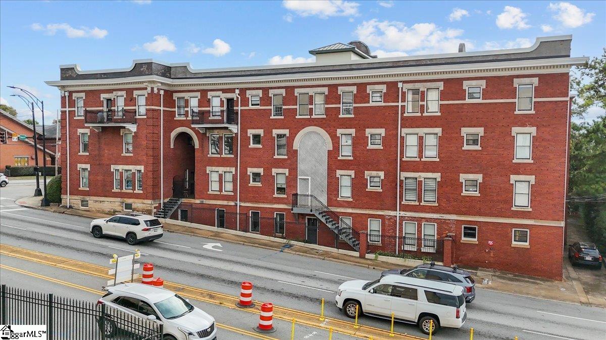 400 E Washington Street UNIT Unit 27 Greenville, SC 29601