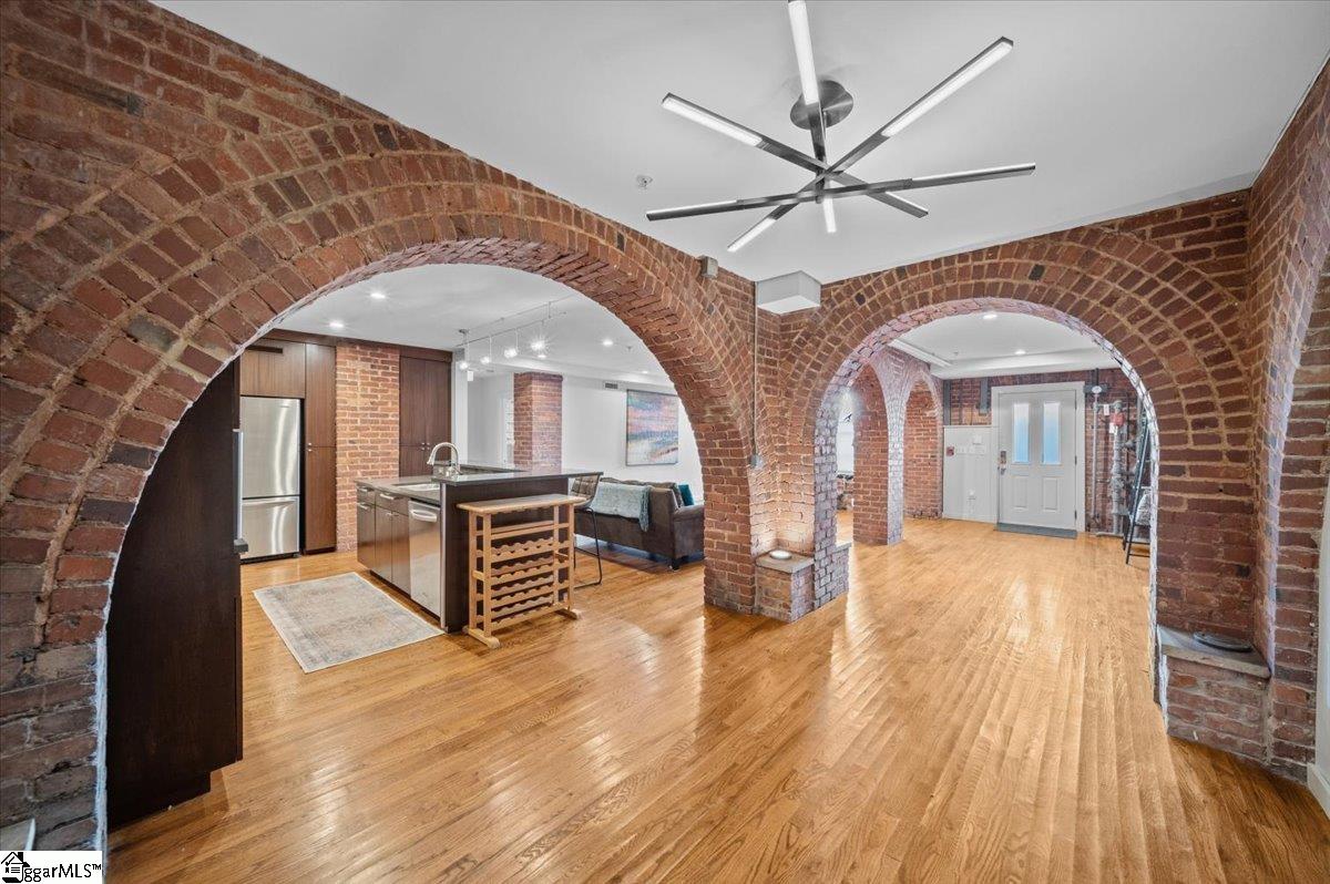 400 E Washington Street UNIT Unit 27 Greenville, SC 29601
