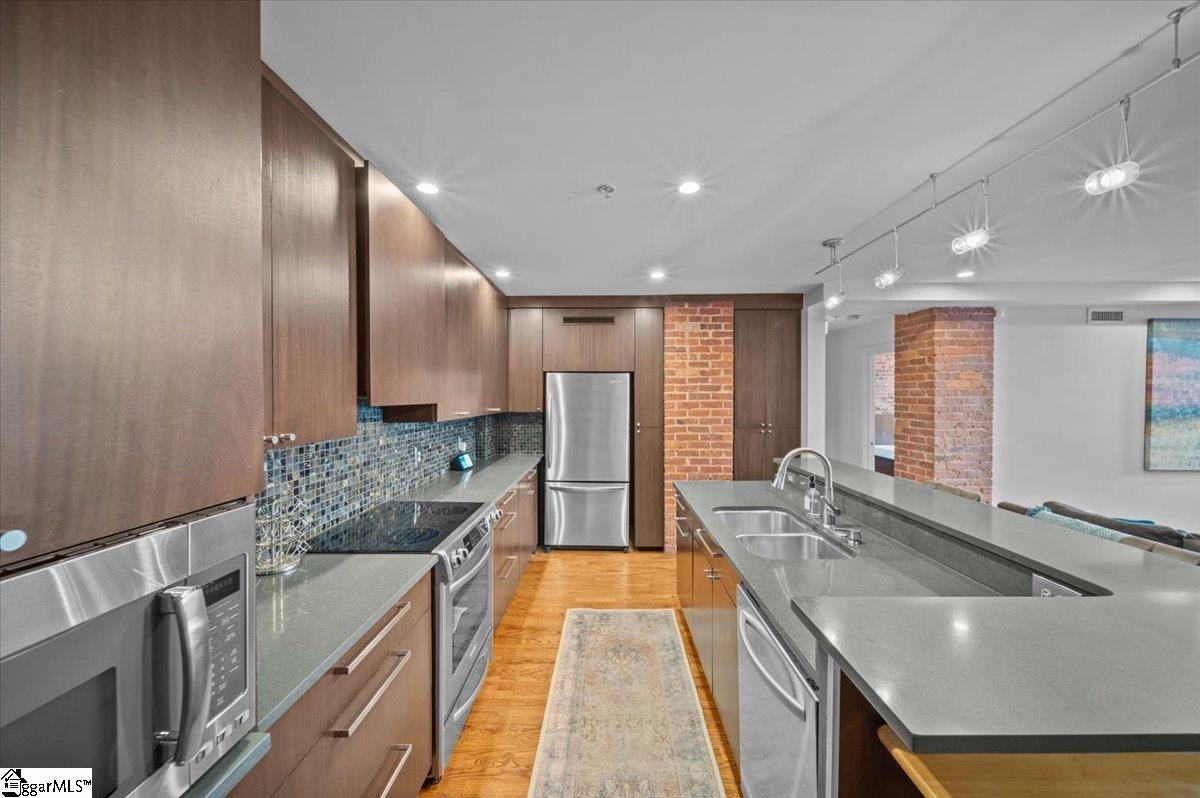 400 E Washington Street UNIT Unit 27 Greenville, SC 29601