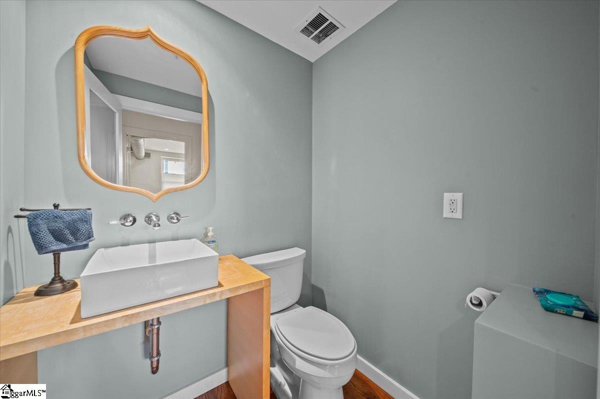 400 E Washington Street UNIT Unit 27 Greenville, SC 29601