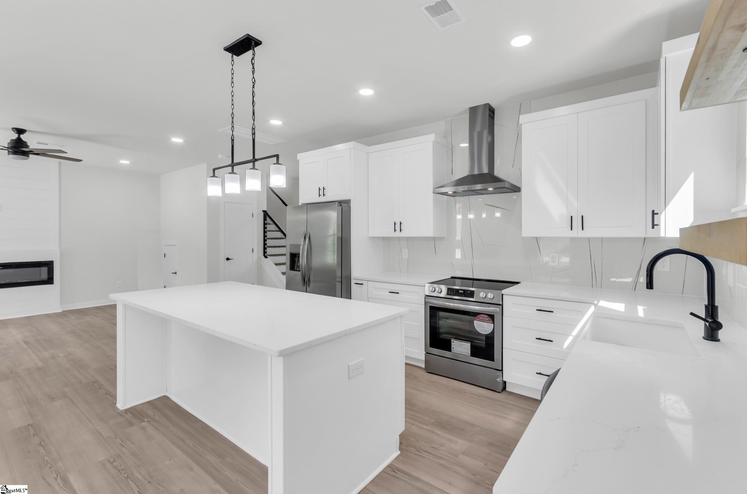 114 Harlem Street Easley, SC 29640