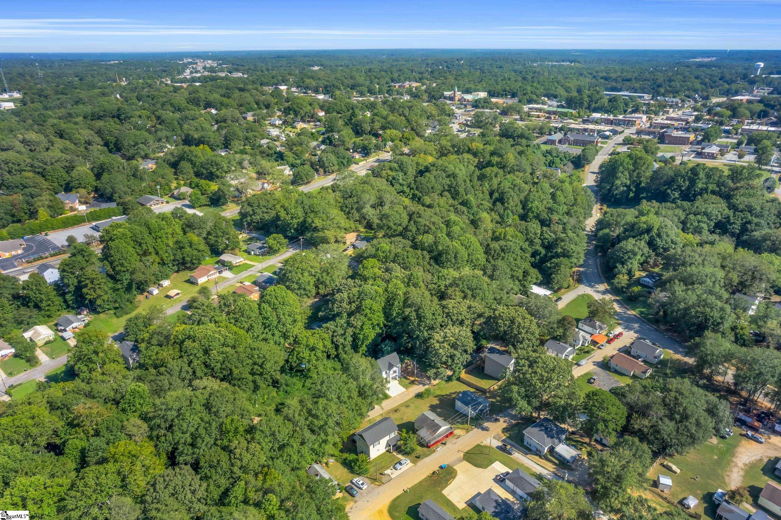 114 Harlem Street Easley, SC 29640