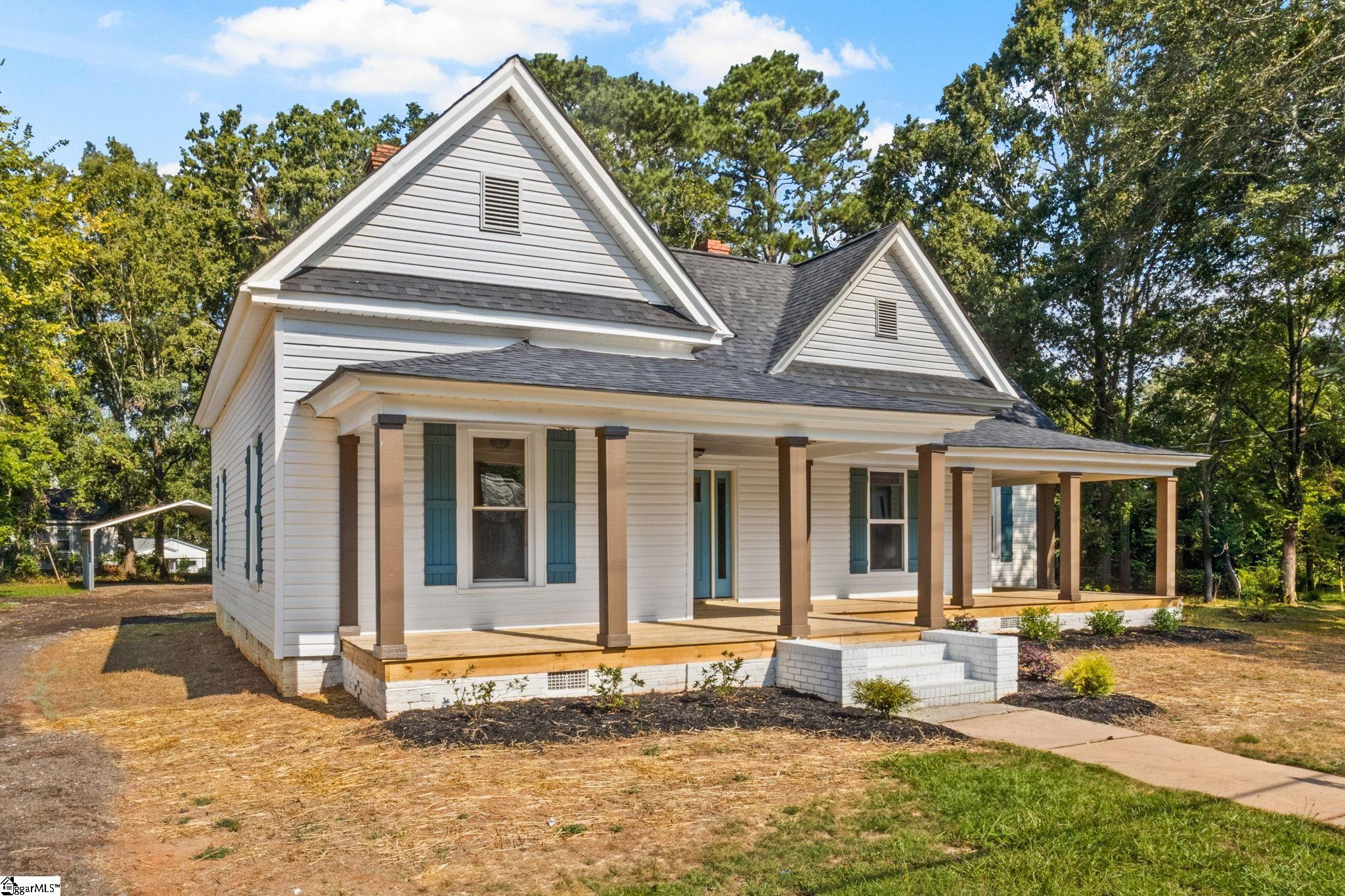 203 N Adair Street Clinton, SC 29325