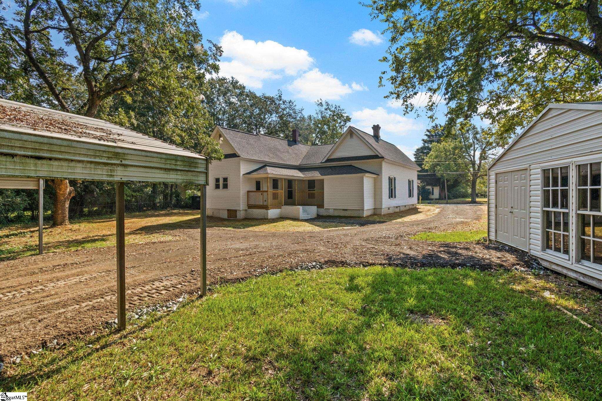 203 N Adair Street Clinton, SC 29325