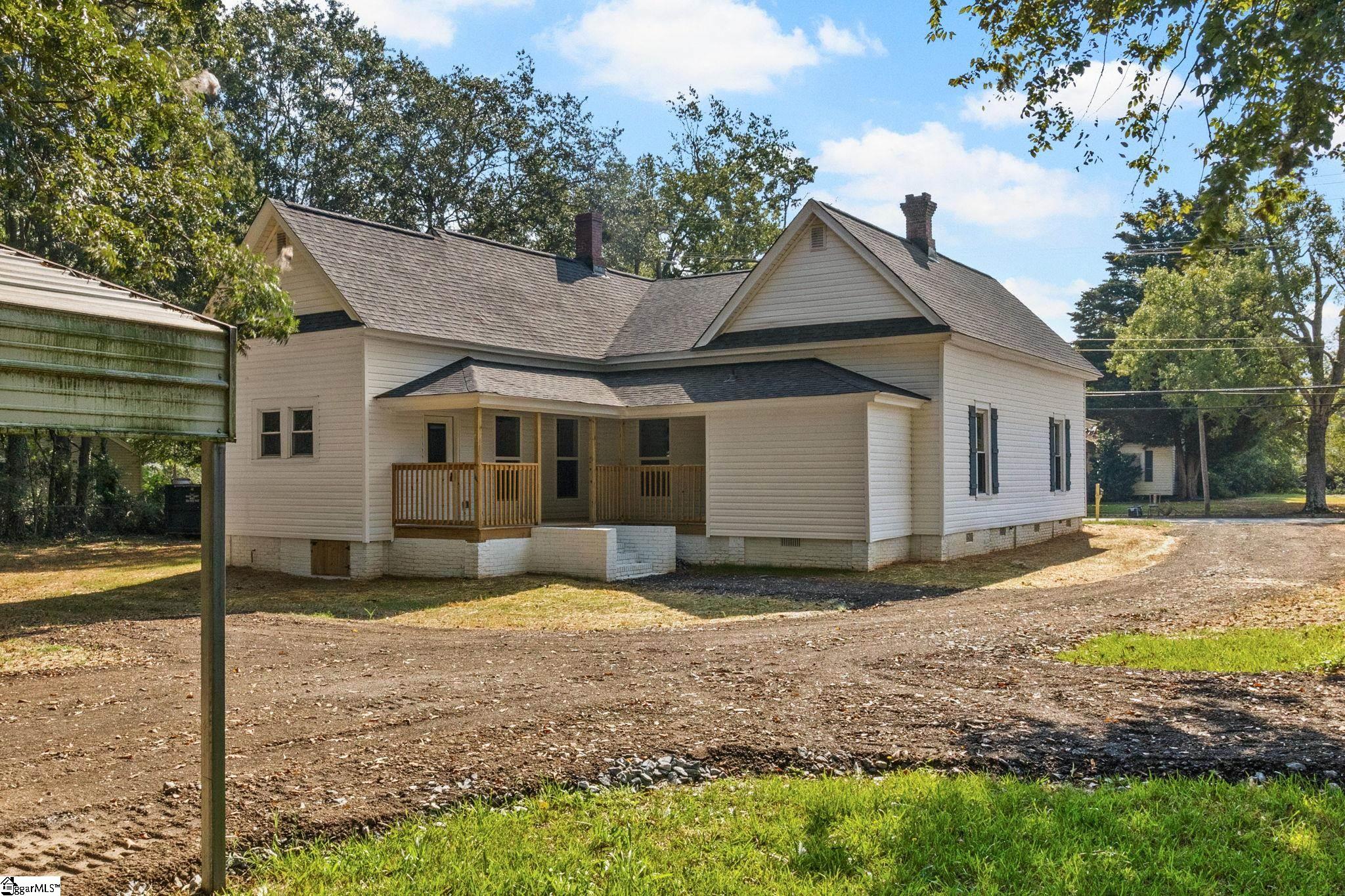 203 N Adair Street Clinton, SC 29325
