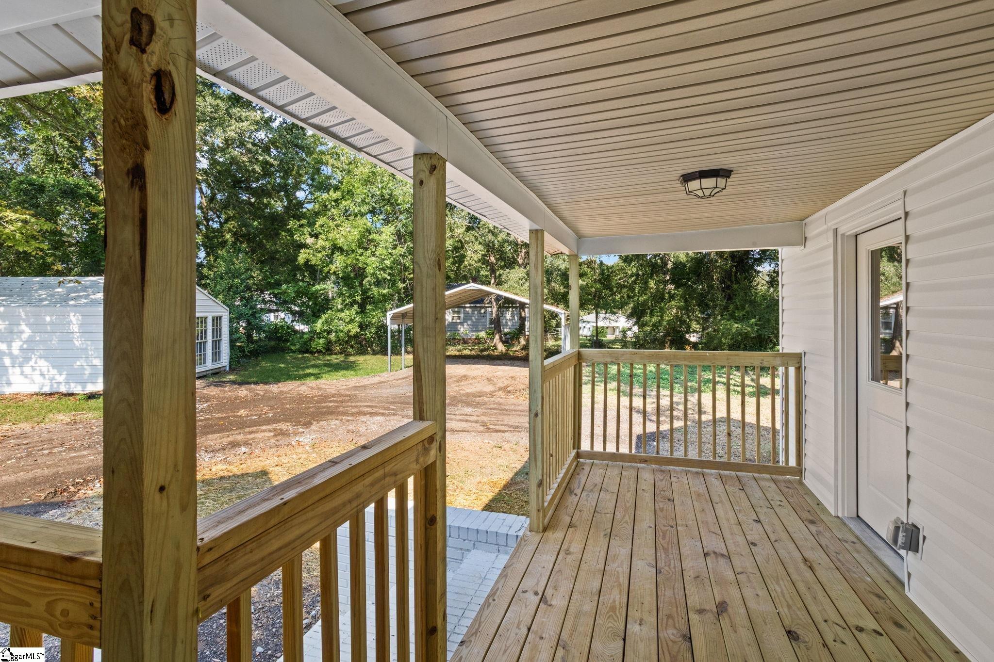 203 N Adair Street Clinton, SC 29325