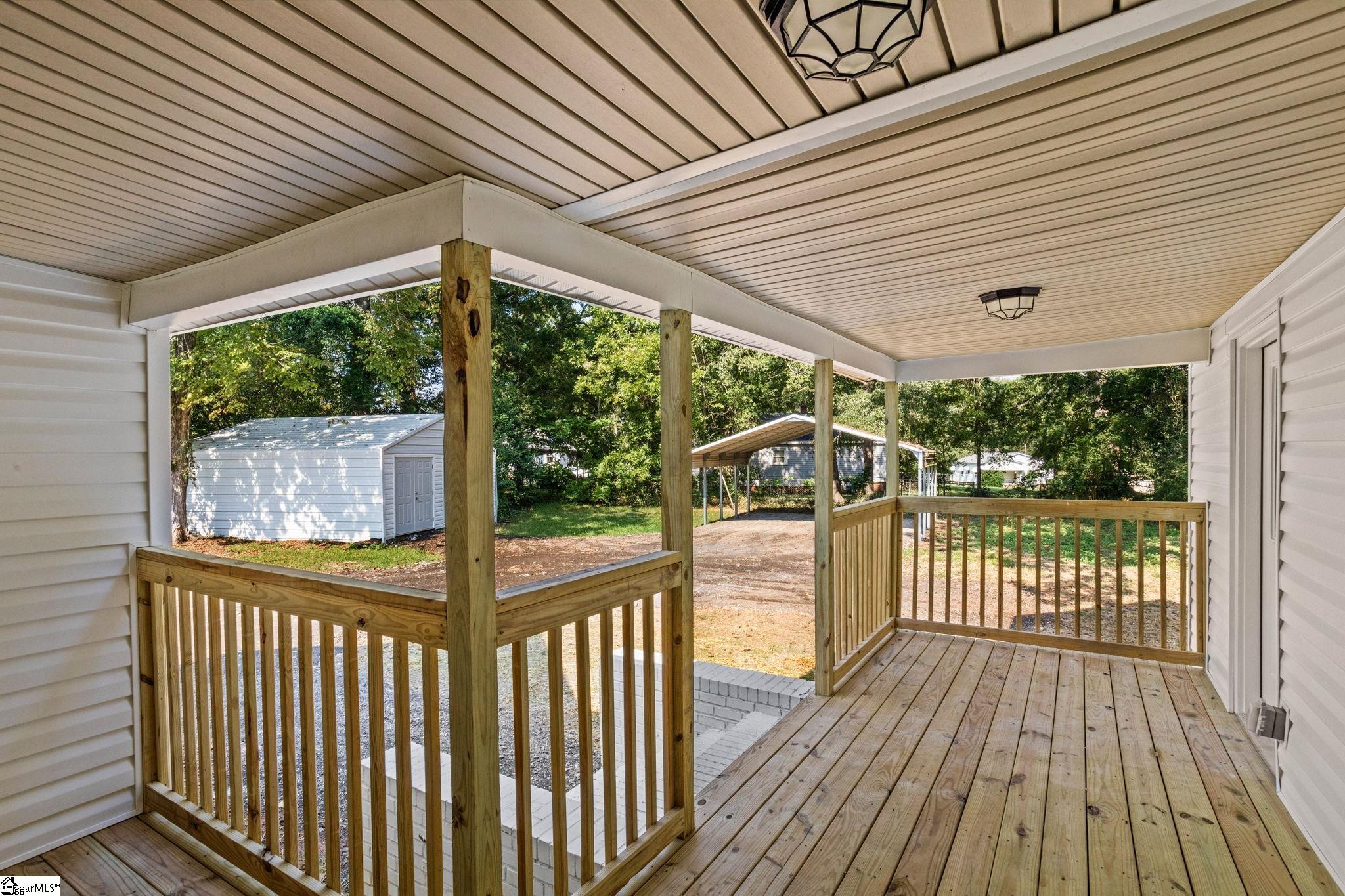 203 N Adair Street Clinton, SC 29325