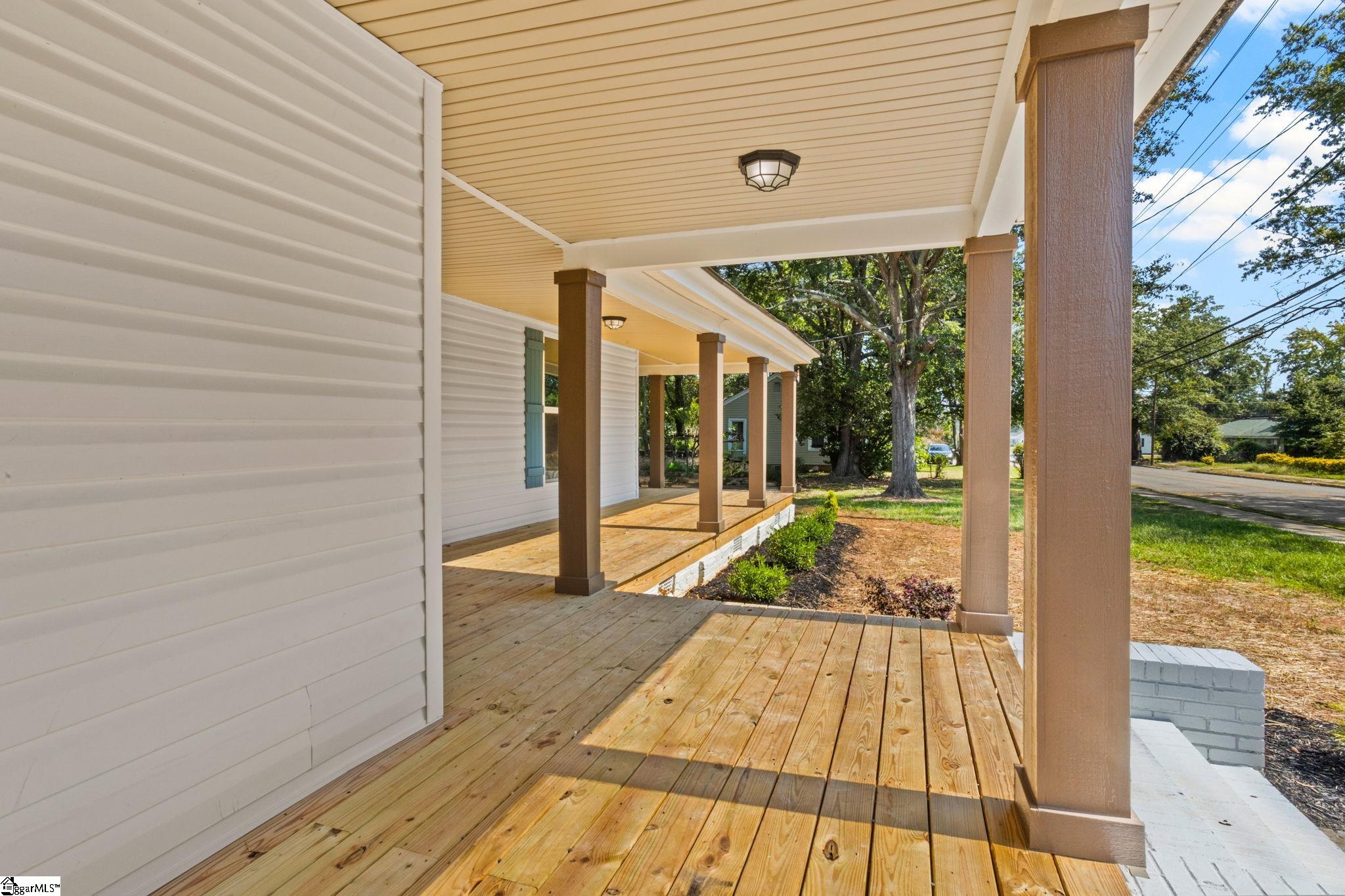 203 N Adair Street Clinton, SC 29325