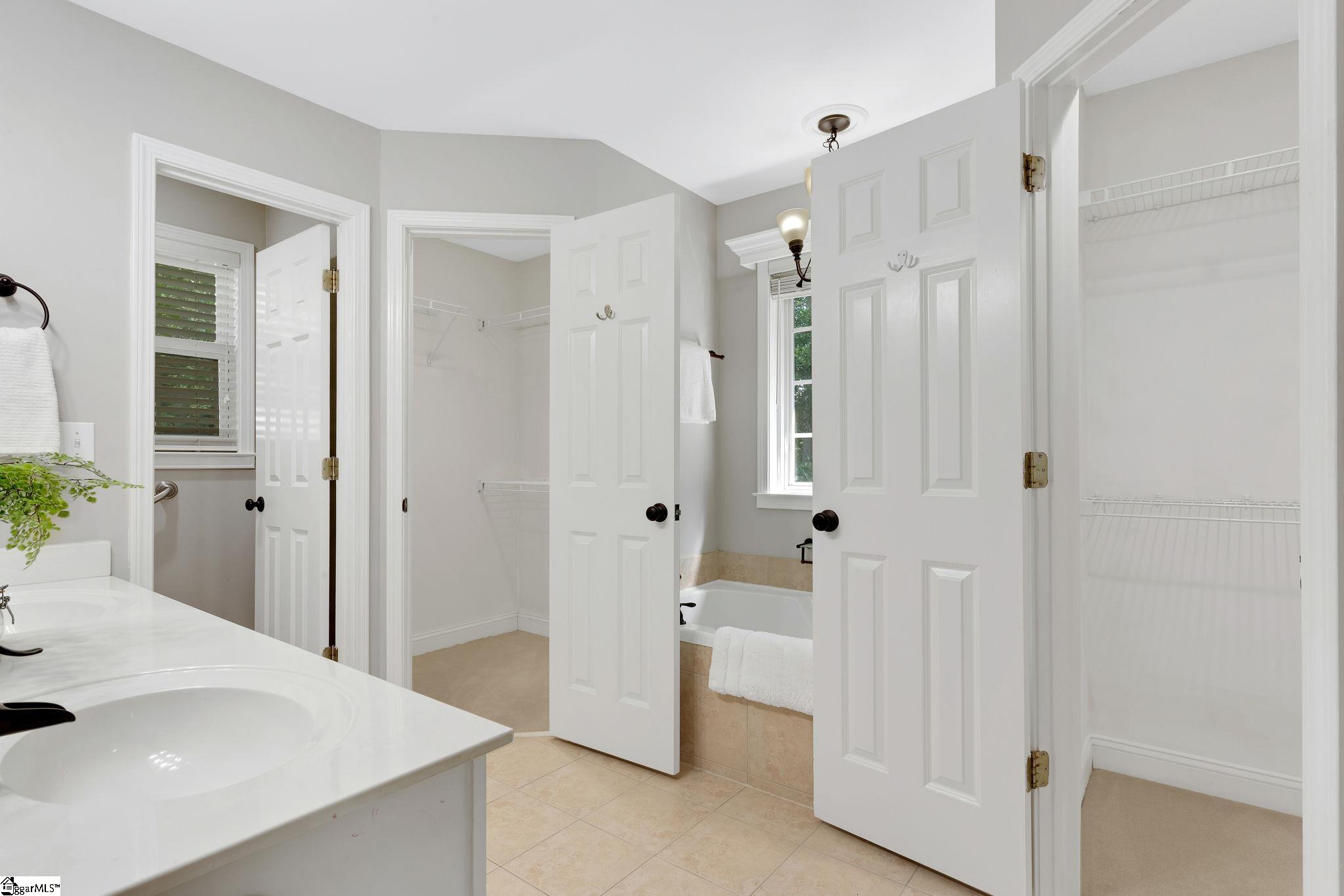 503 Lake Lennox Drive Simpsonville, SC 29681