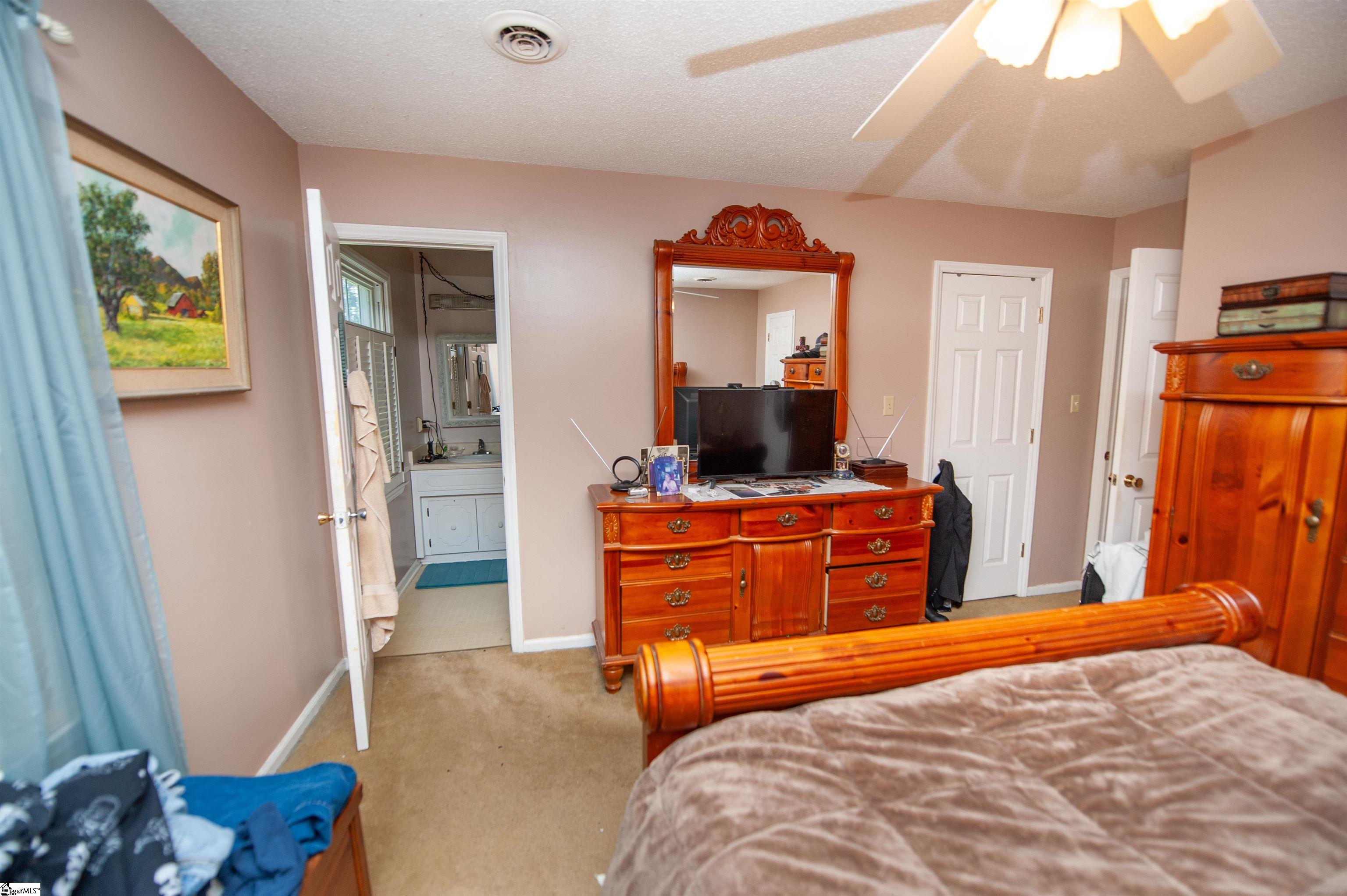 304 Hampshire Court Spartanburg, SC 29301