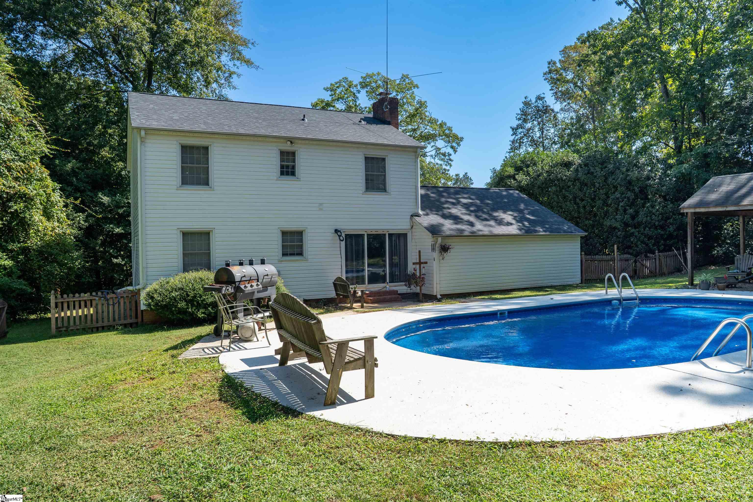 304 Hampshire Court Spartanburg, SC 29301