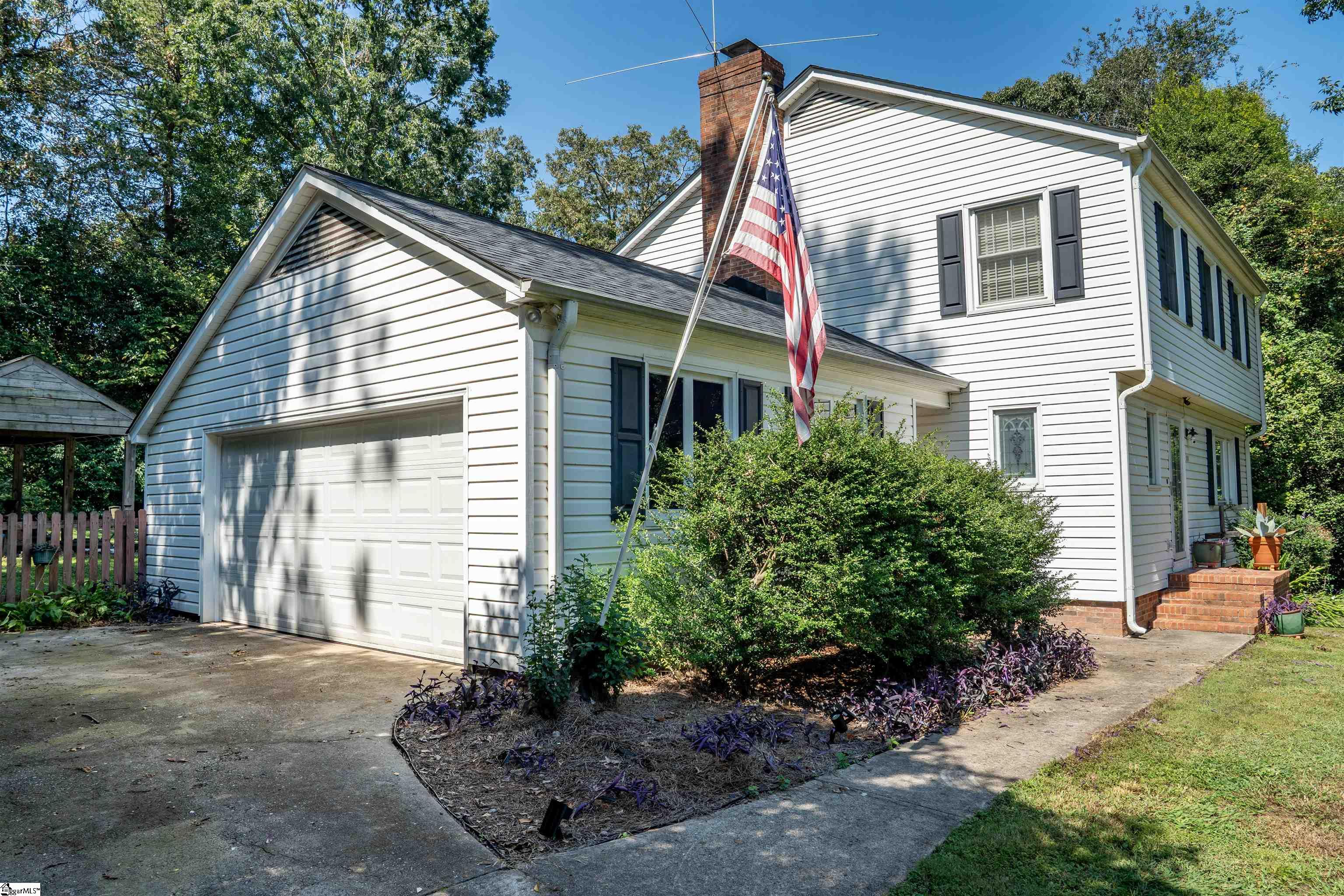 304 Hampshire Court Spartanburg, SC 29301