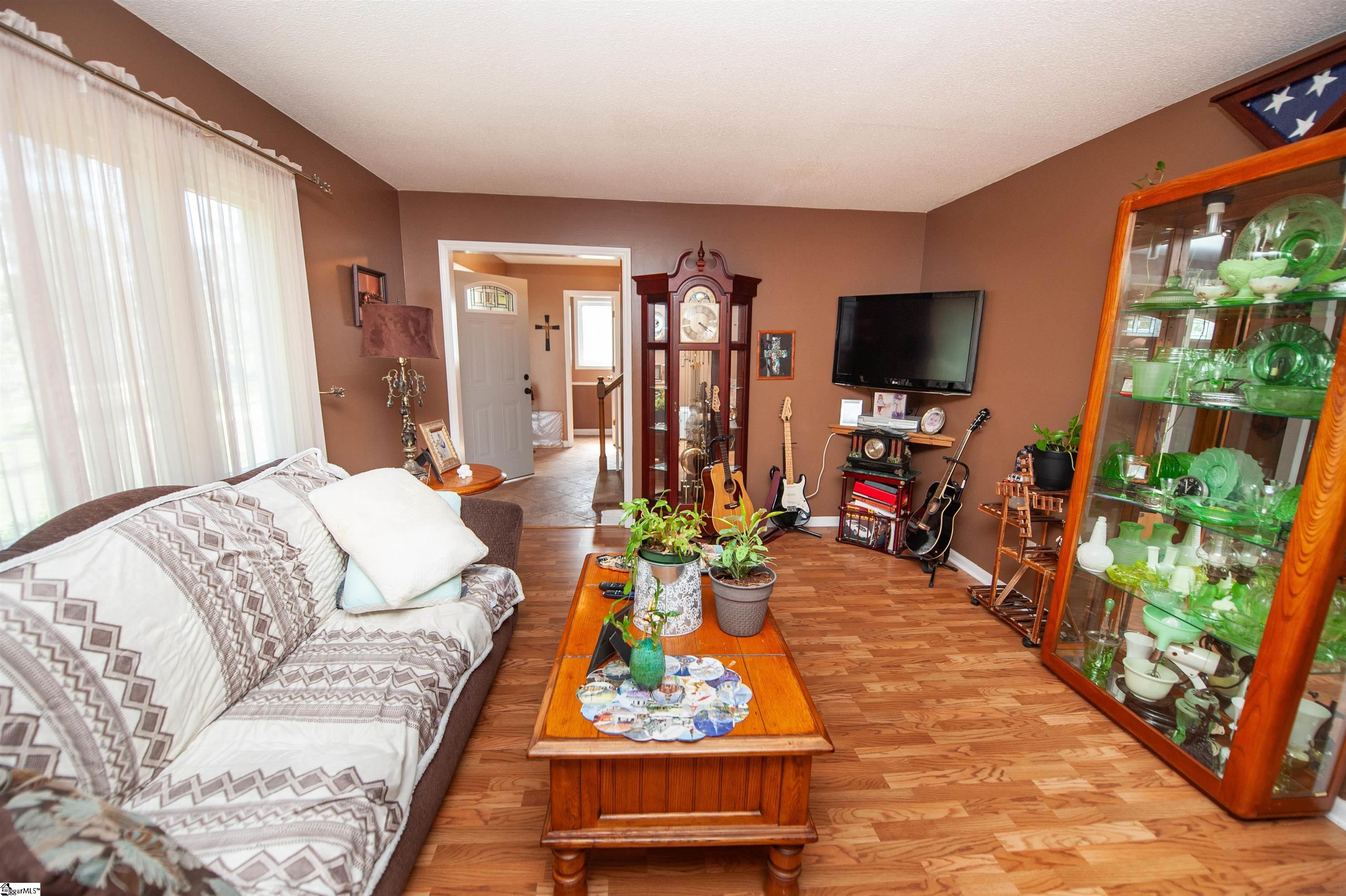 304 Hampshire Court Spartanburg, SC 29301