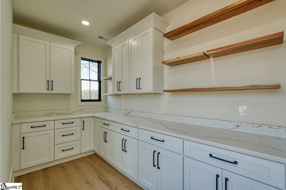 938 Benchmark Drive Wellford, SC 29385