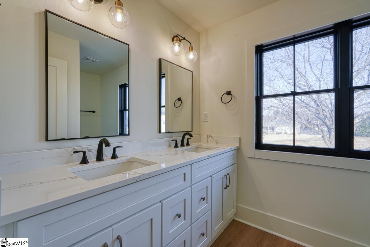 938 Benchmark Drive Wellford, SC 29385