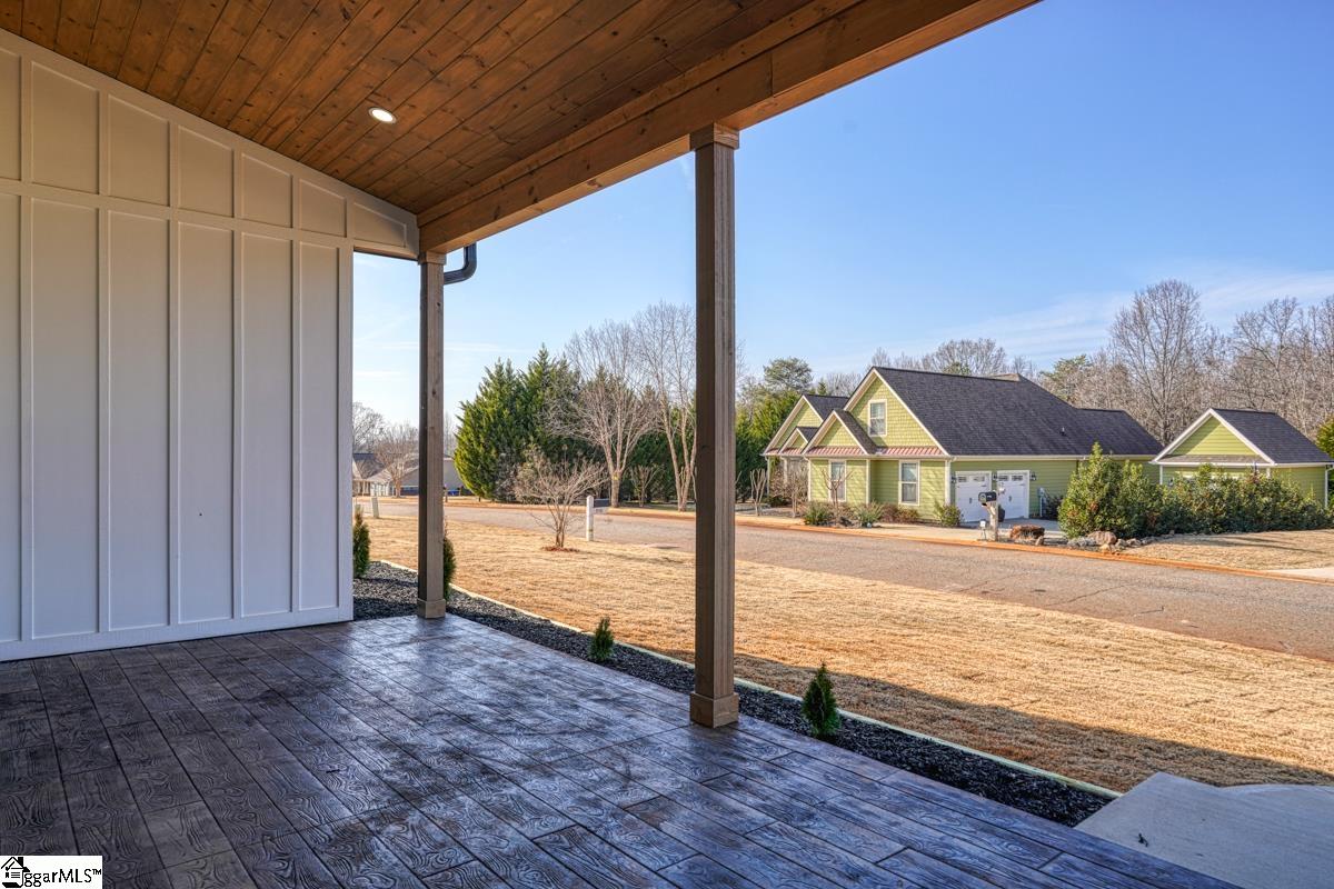 938 Benchmark Drive Wellford, SC 29385