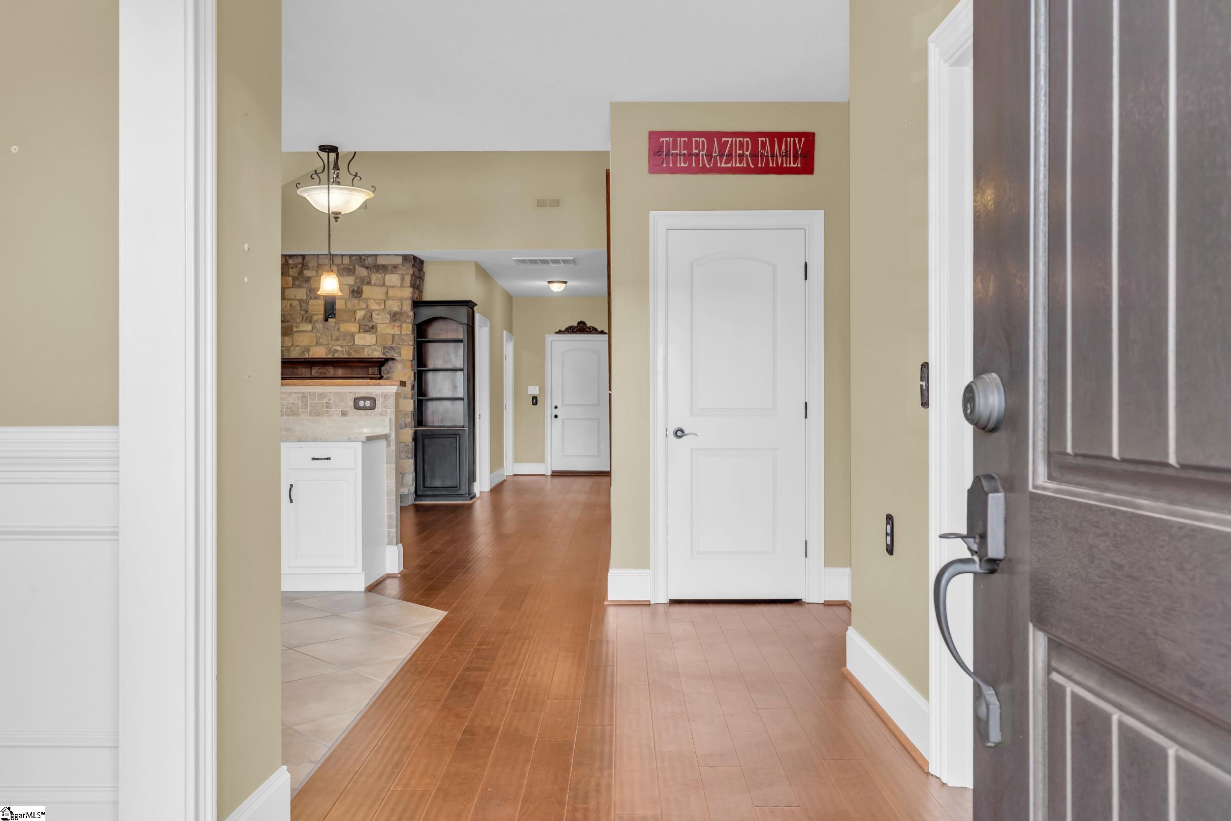 105 Bur Oak Drive Taylors, SC 29687-4631