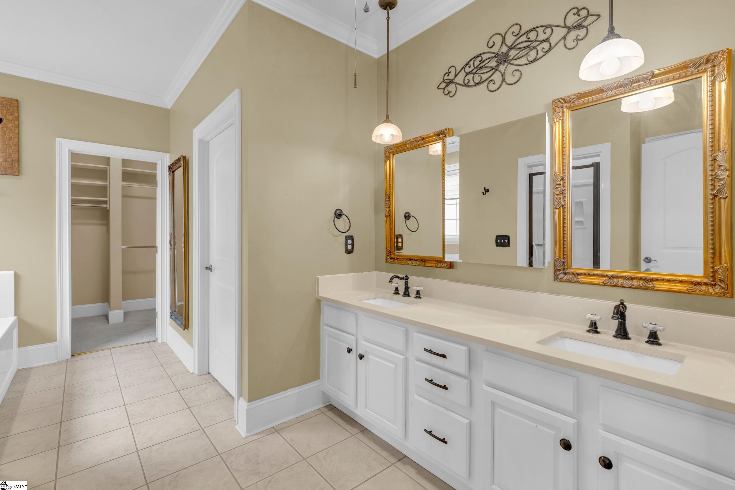 105 Bur Oak Drive Taylors, SC 29687-4631