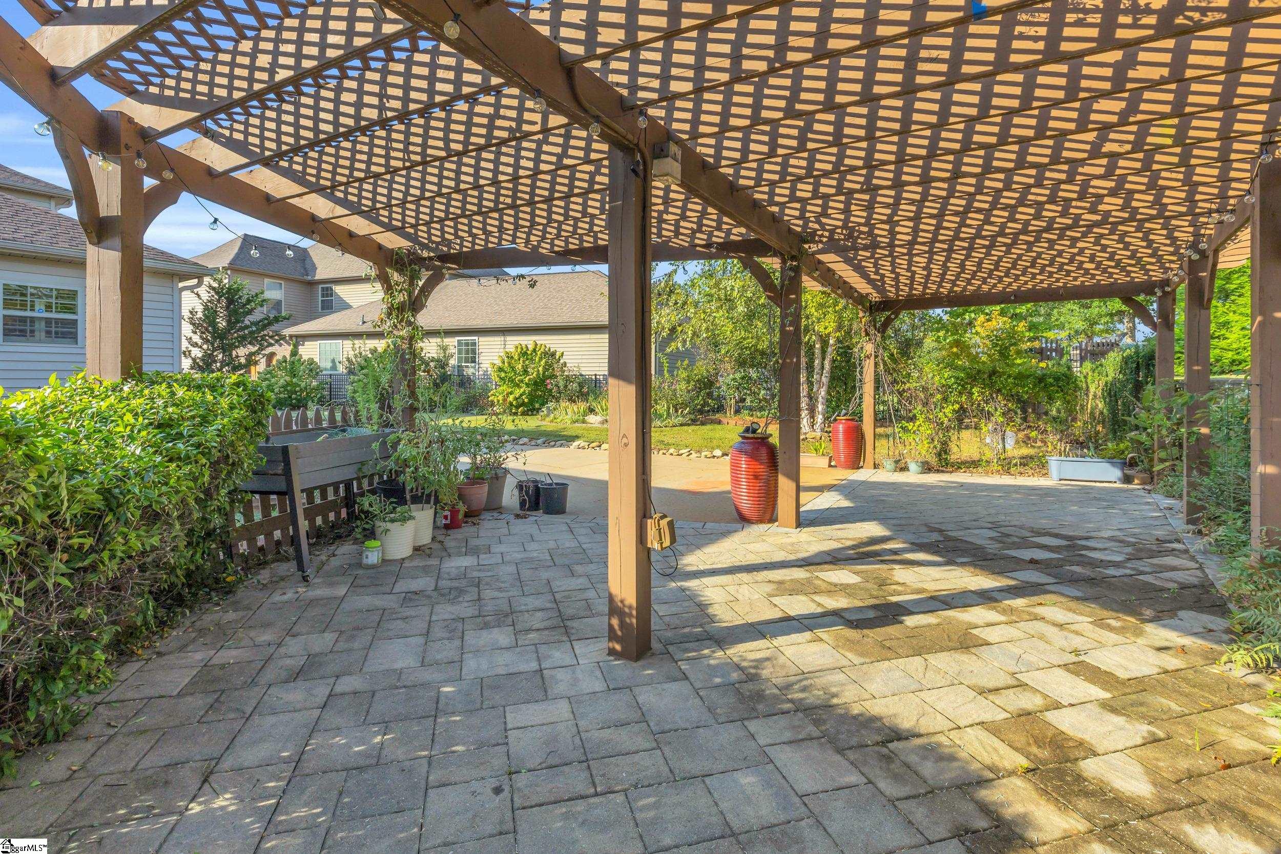 105 Bur Oak Drive Taylors, SC 29687-4631