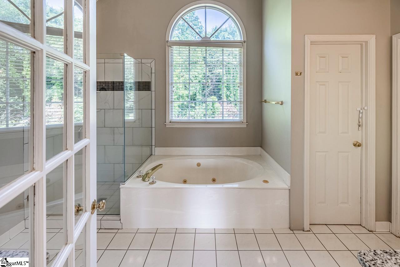 32 English Oak Road Simpsonville, SC 29681