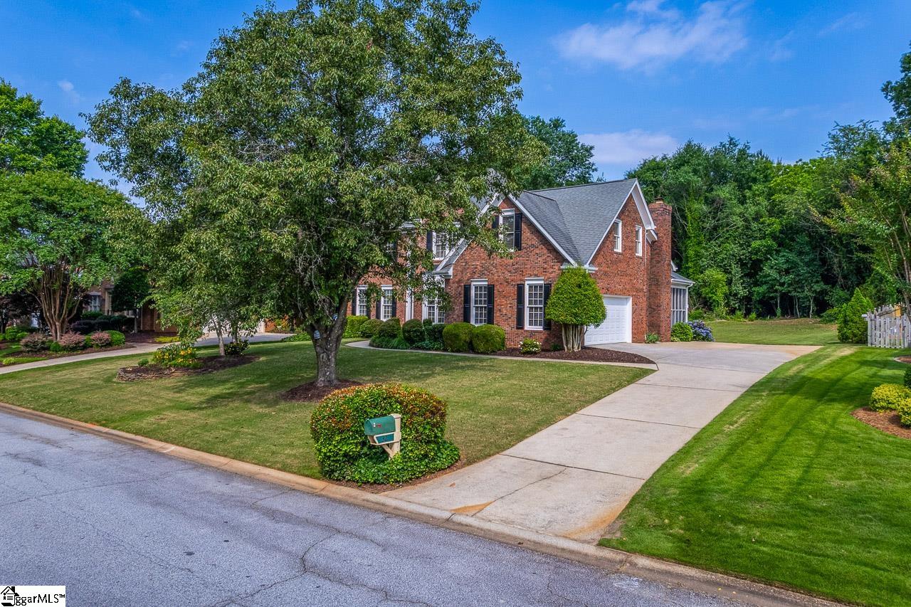 32 English Oak Road Simpsonville, SC 29681