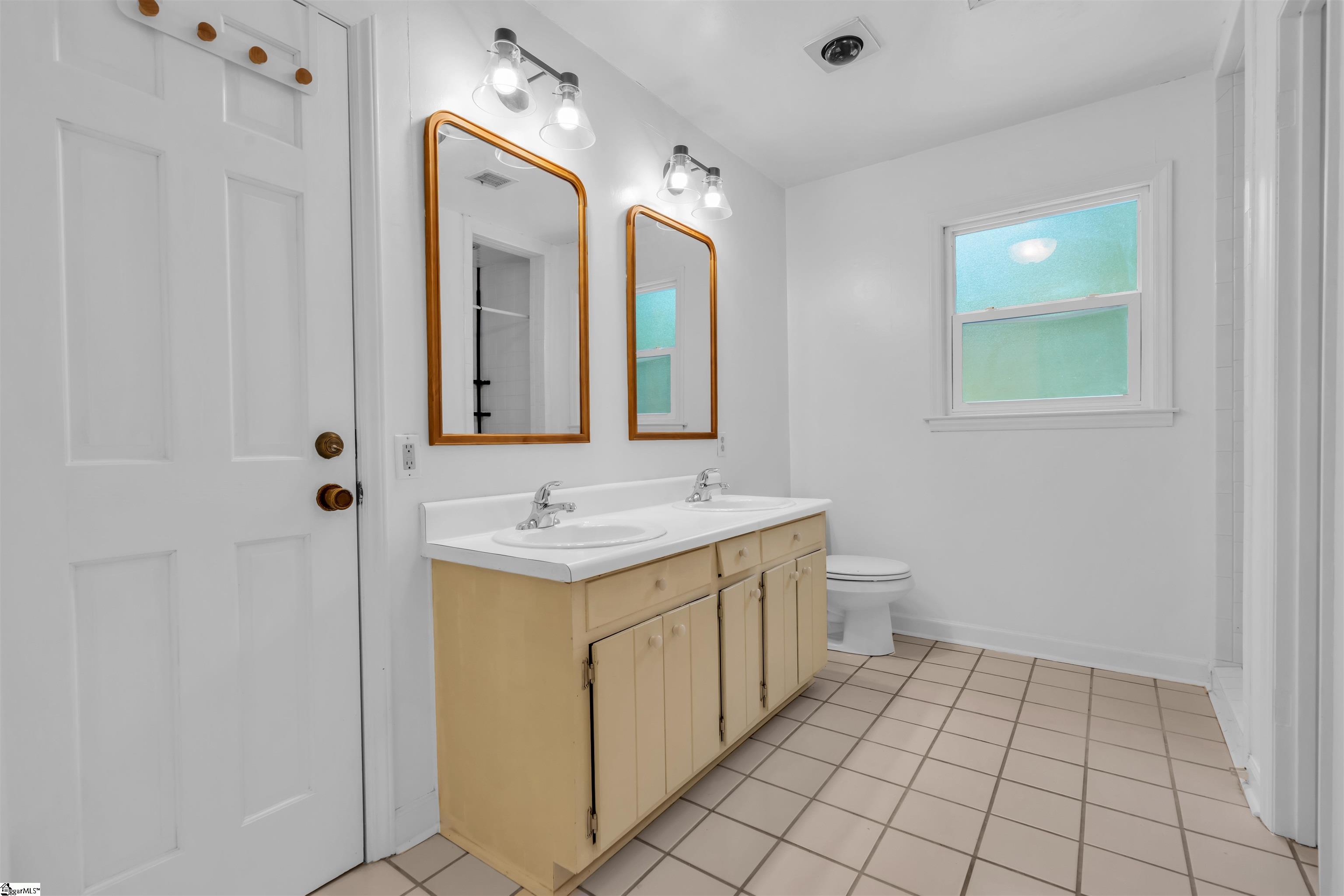 1154 Edisto Drive Spartanburg, SC 29302