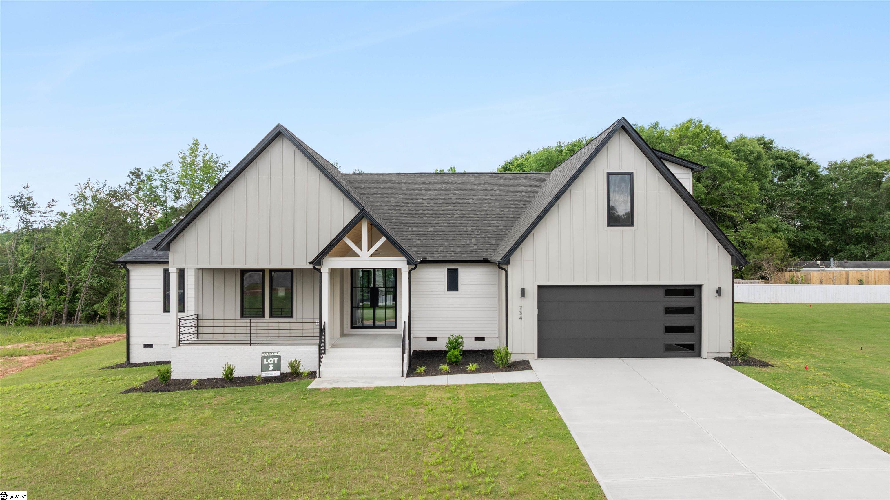 734 New South Court Wellford, SC 29385