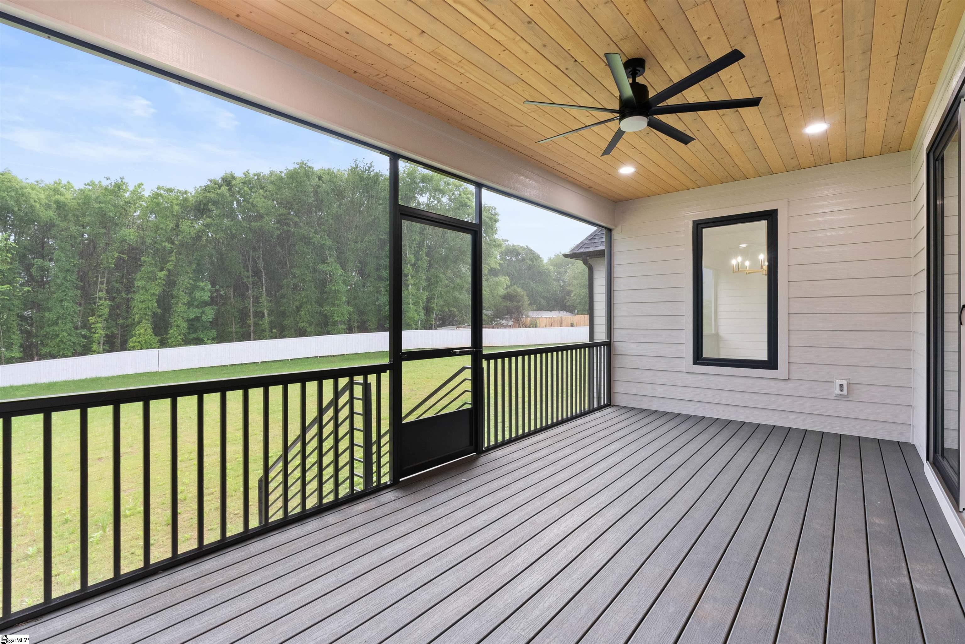 734 New South Court Wellford, SC 29385