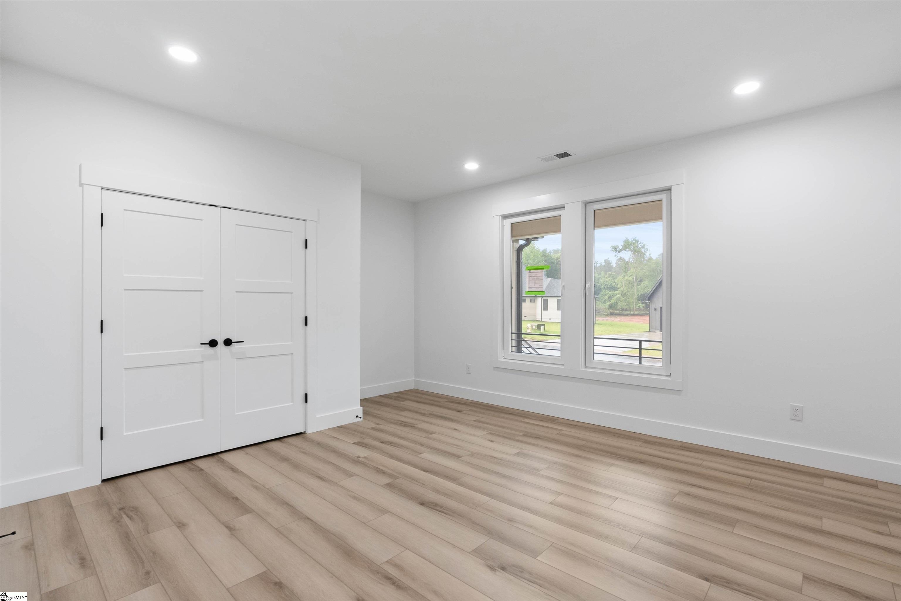 734 New South Court Wellford, SC 29385